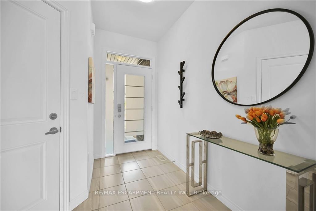 Photo 16 of 3955 Crown Street, Lincoln, Beamsville — HOMEH