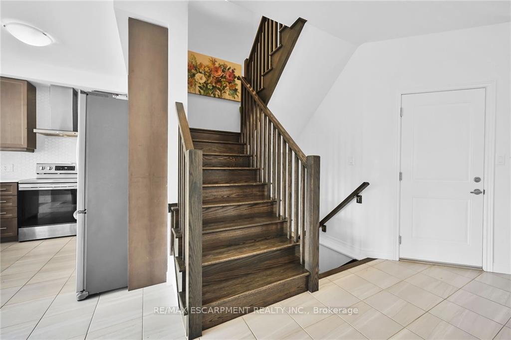 Photo 14 of 3955 Crown Street, Lincoln, Beamsville — HOMEH