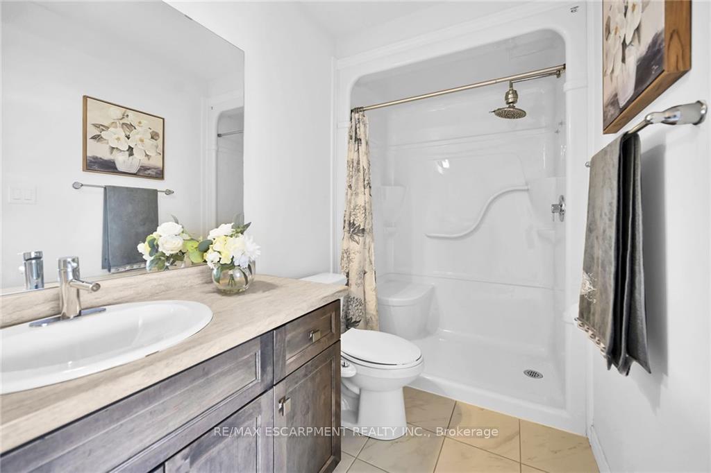 Photo 18 of 3955 Crown Street, Lincoln, Beamsville — HOMEH