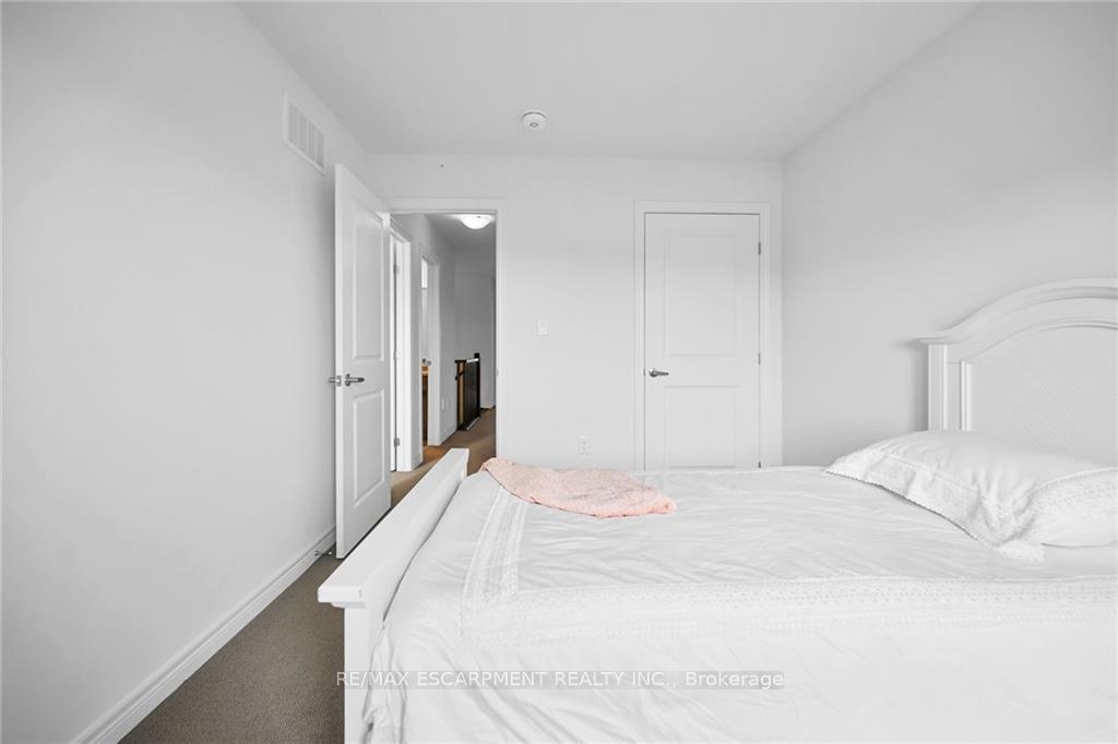 Photo 37 of 3955 Crown Street, Lincoln, Beamsville — HOMEH