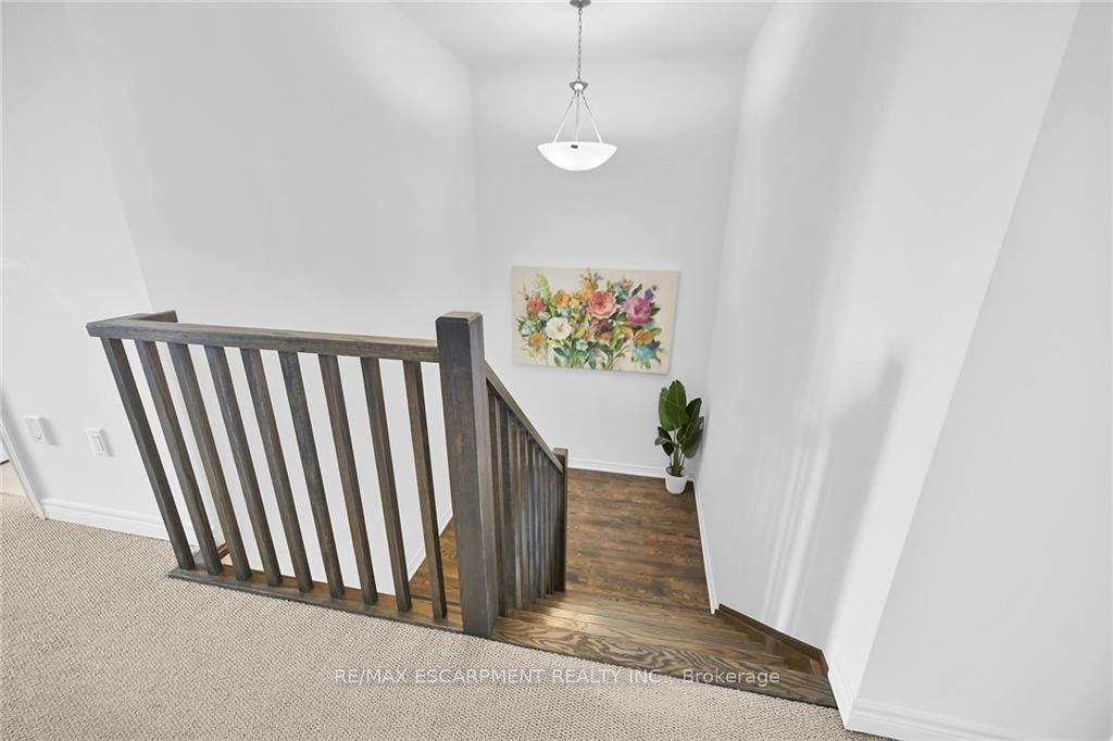 Photo 28 of 3955 Crown Street, Lincoln, Beamsville — HOMEH