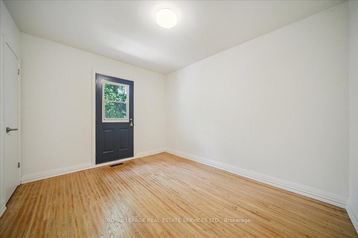 Photo 14 of 10 Mendip Crescent, Scarborough, Dorset Park — HOMEH