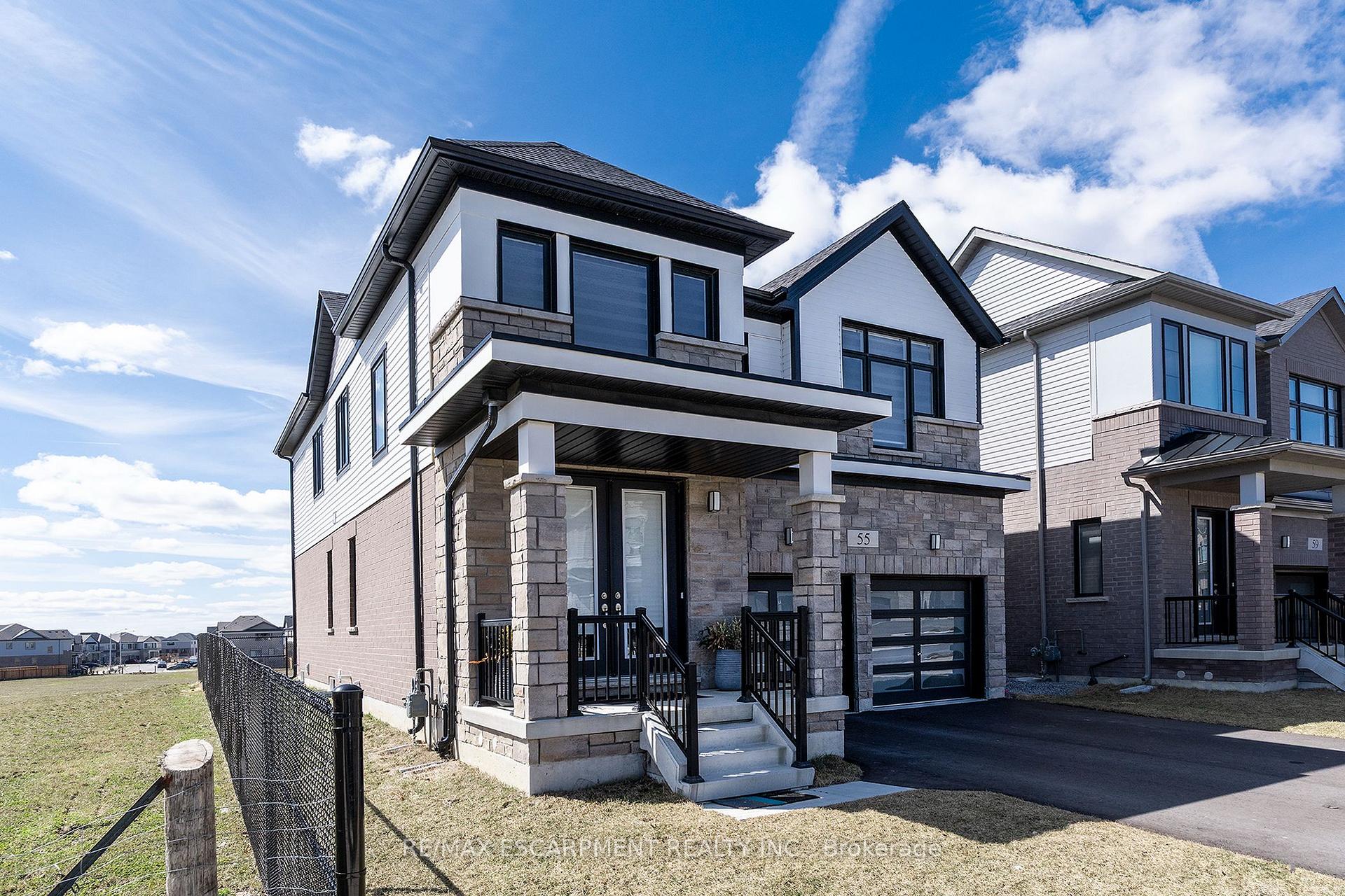Photo 2 of 55 Yale Drive, Hamilton, Rural Glanbrook — HOMEH