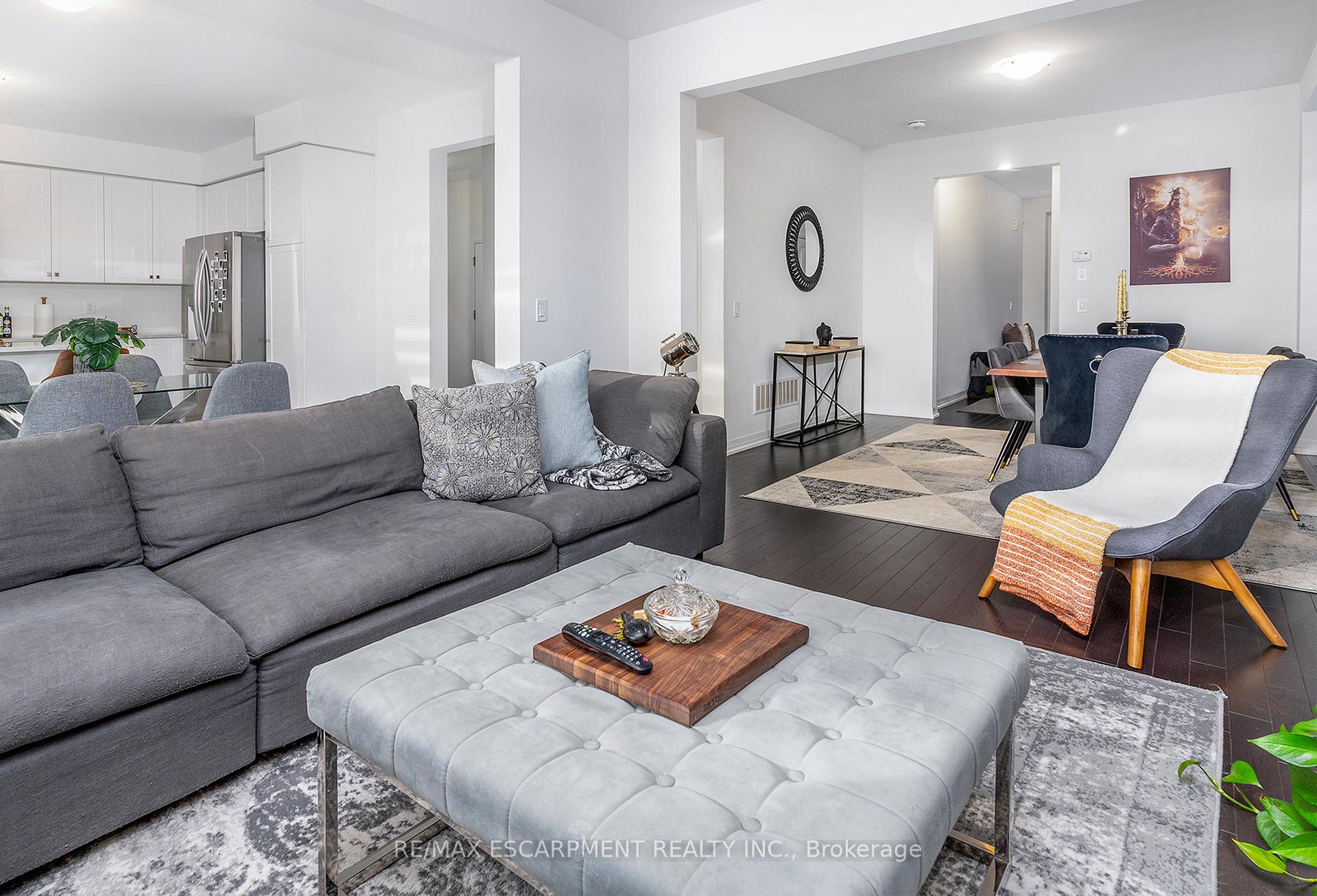 Photo 18 of 55 Yale Drive, Hamilton, Rural Glanbrook — HOMEH