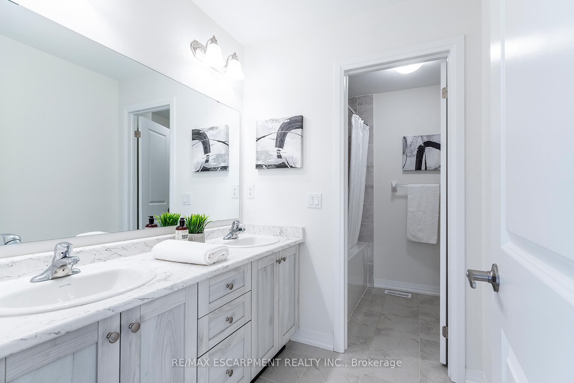 Photo 30 of 55 Yale Drive, Hamilton, Rural Glanbrook — HOMEH