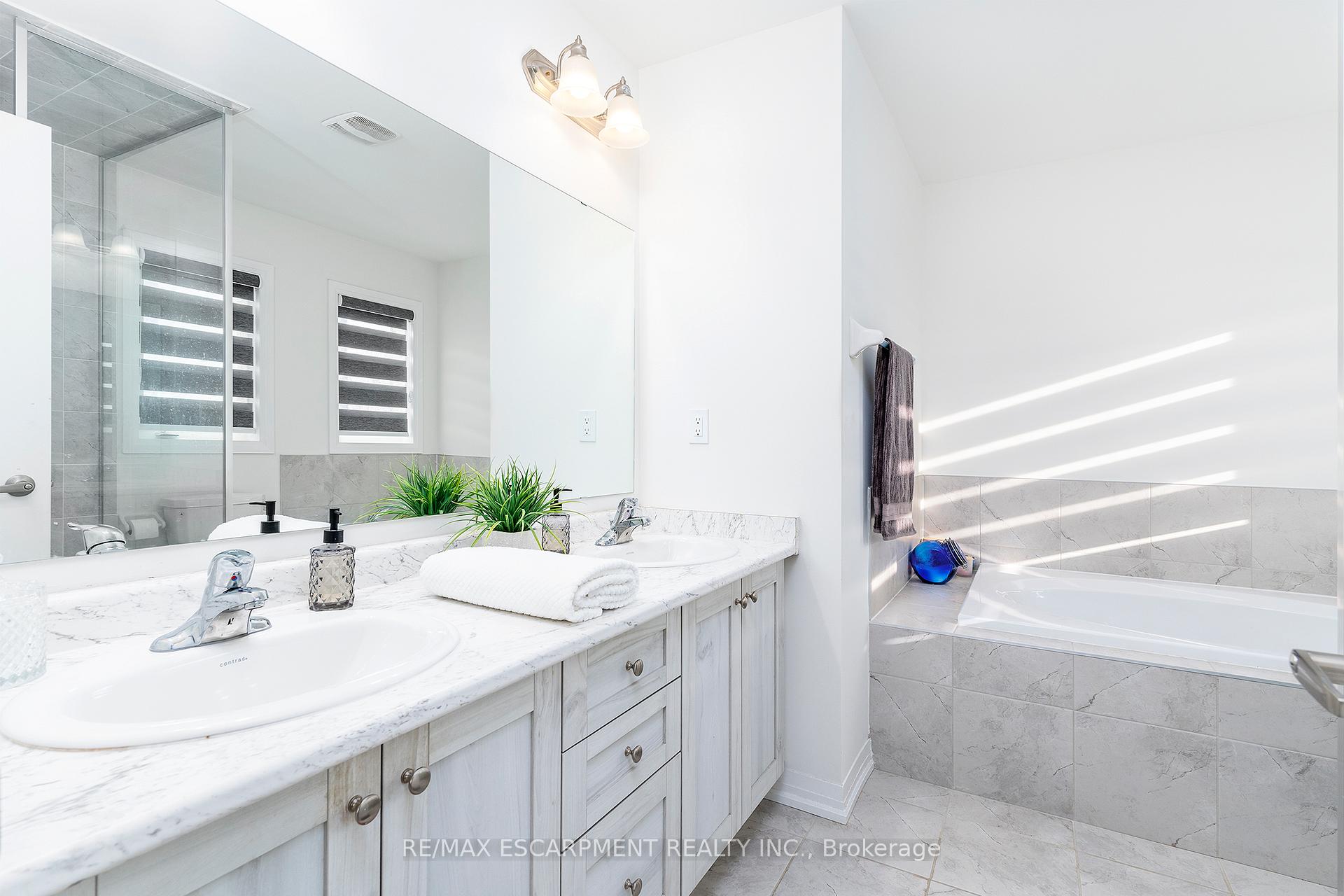 Photo 22 of 55 Yale Drive, Hamilton, Rural Glanbrook — HOMEH