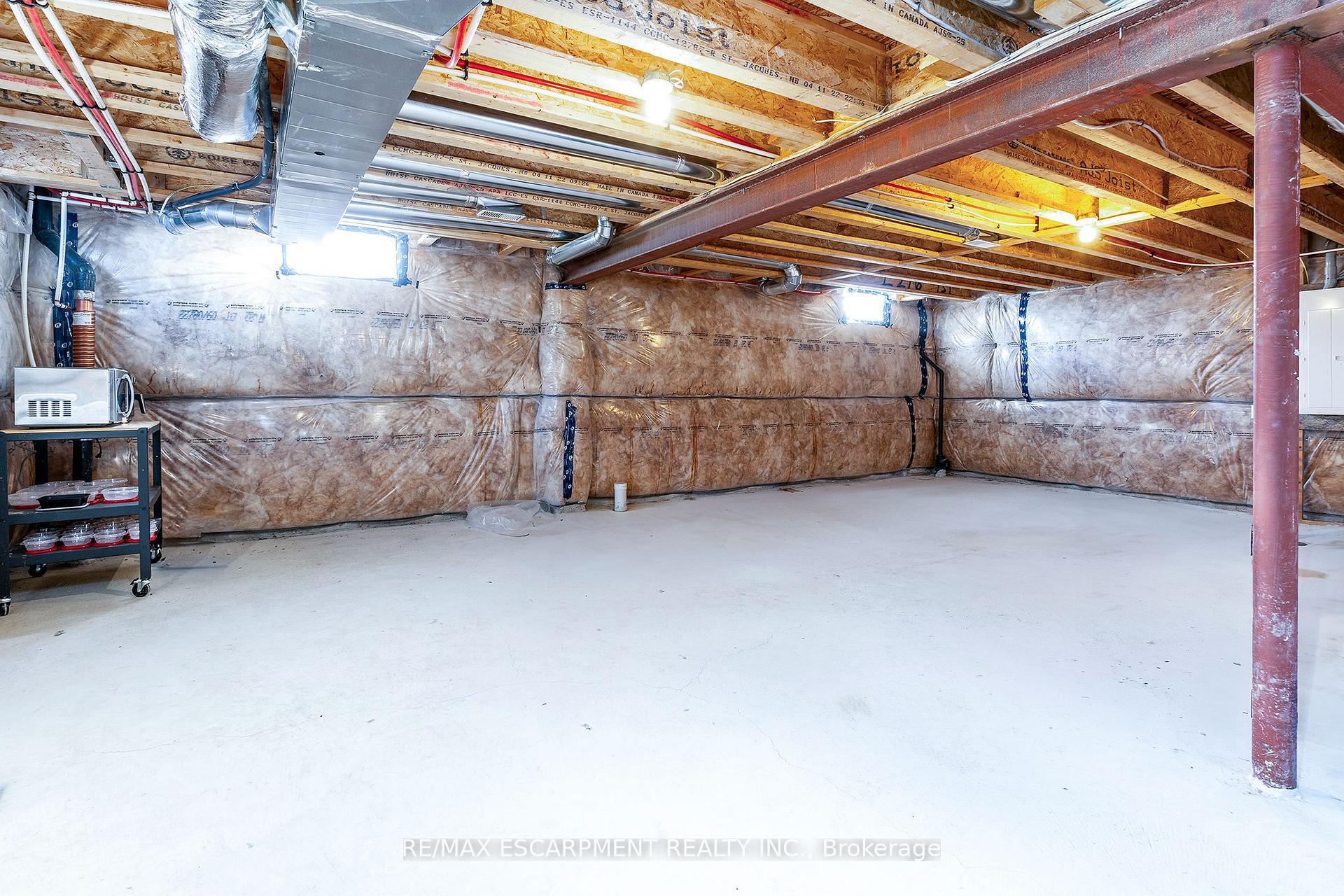 Photo 26 of 55 Yale Drive, Hamilton, Rural Glanbrook — HOMEH