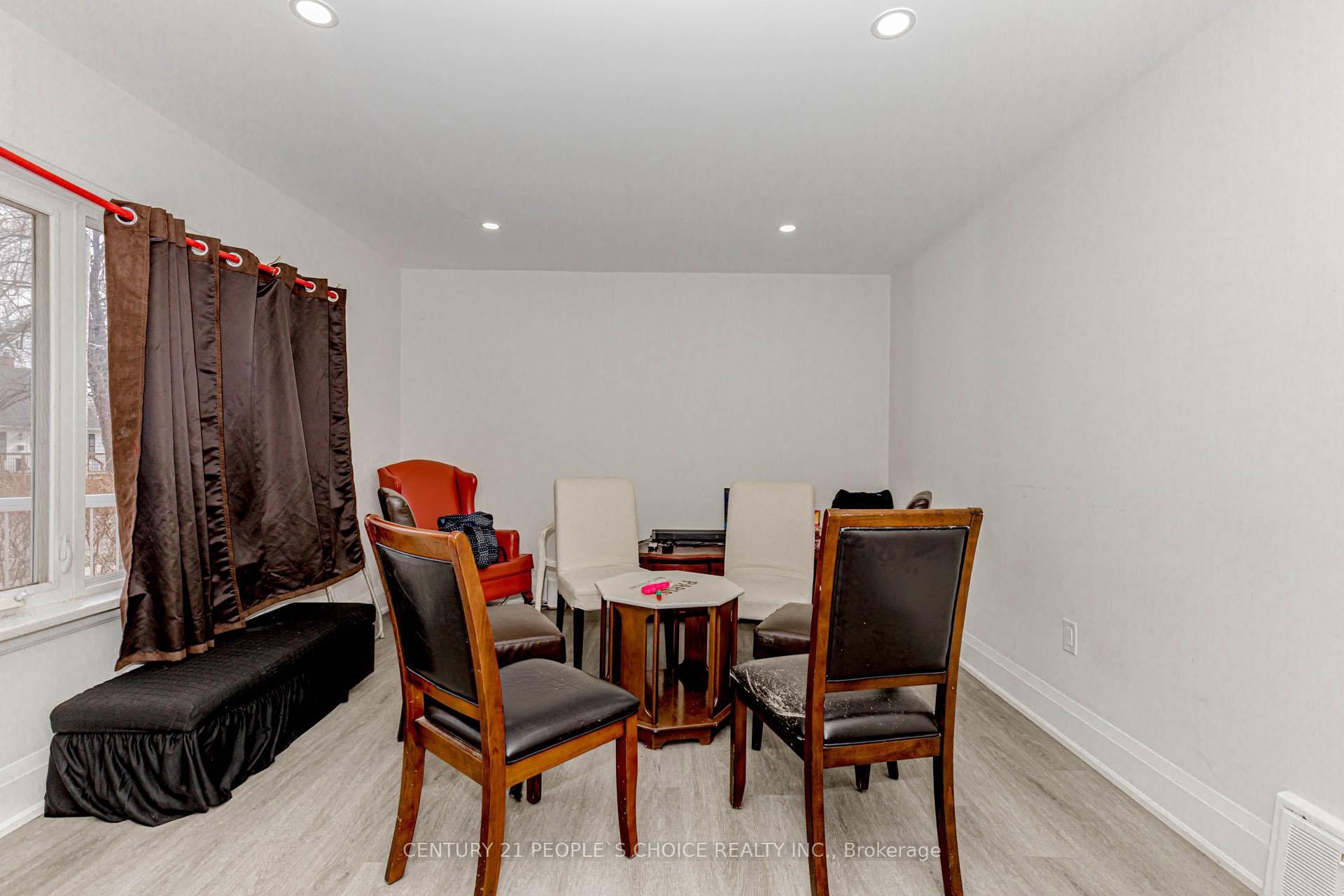 Photo 13 of 22 Rogers Road, Brampton, Brampton West — HOMEH