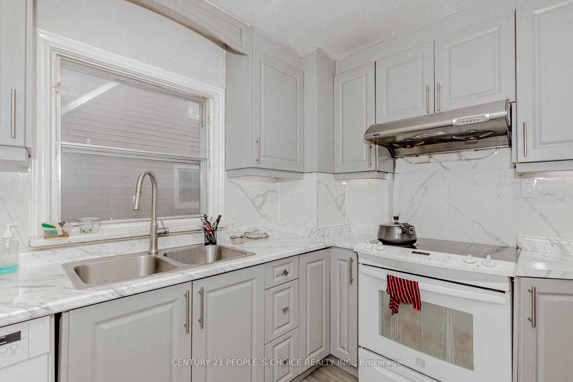 Photo 48 of 22 Rogers Road, Brampton, Brampton West — HOMEH