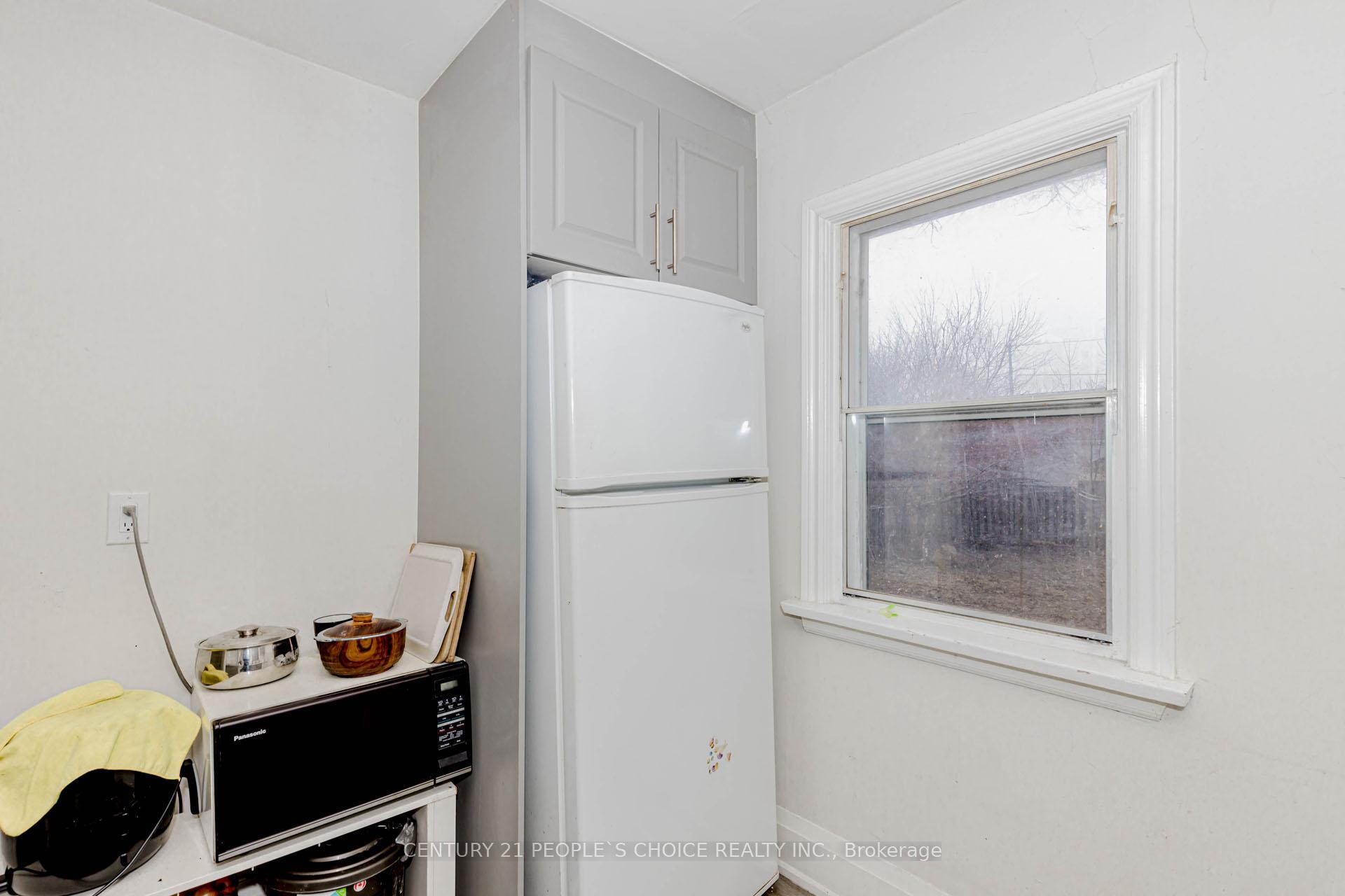 Photo 20 of 22 Rogers Road, Brampton, Brampton West — HOMEH