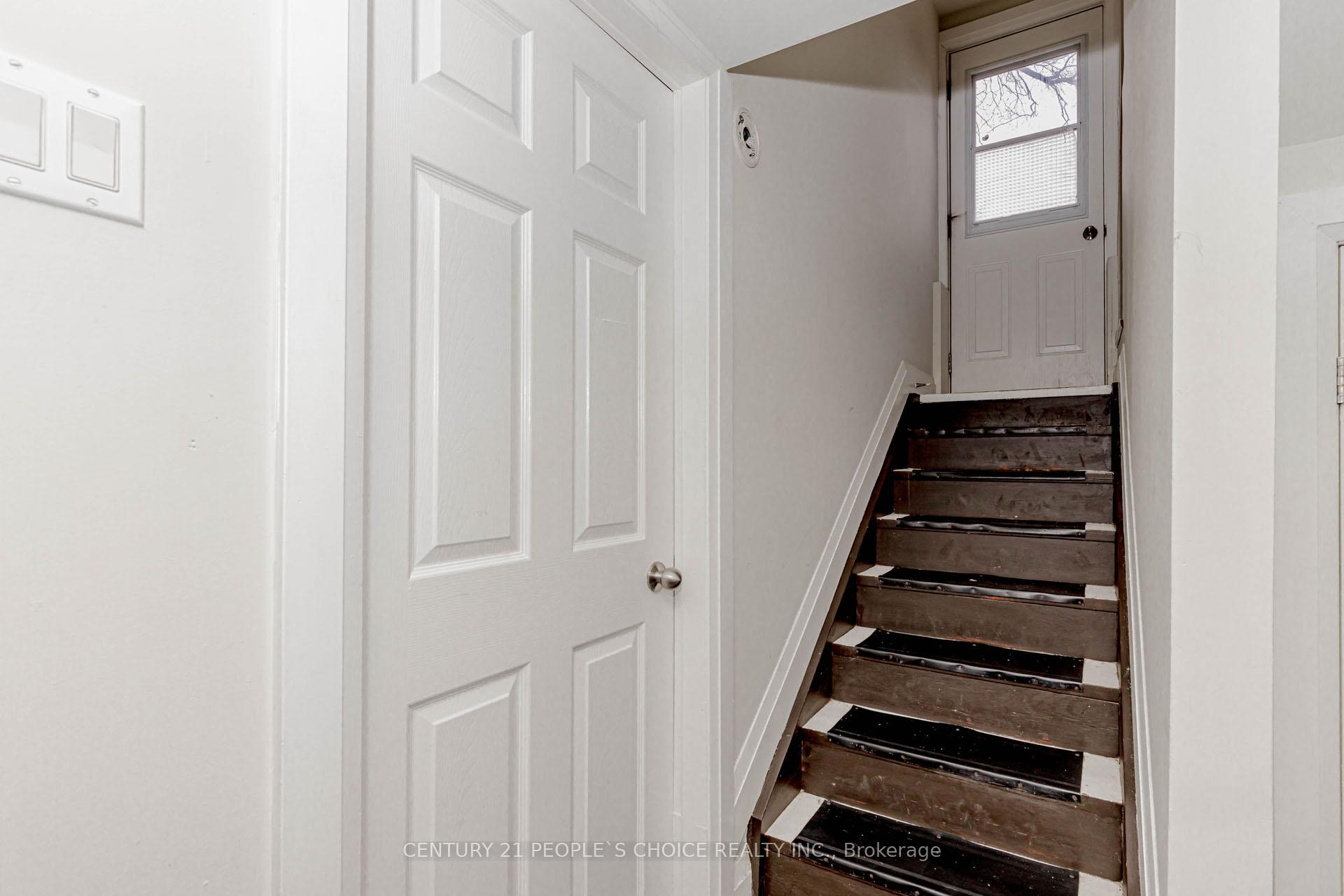 Photo 37 of 22 Rogers Road, Brampton, Brampton West — HOMEH