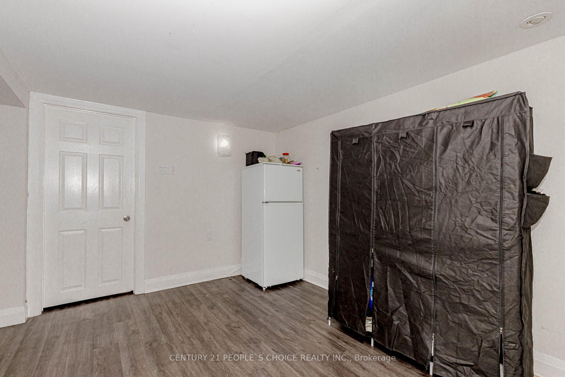 Photo 39 of 22 Rogers Road, Brampton, Brampton West — HOMEH