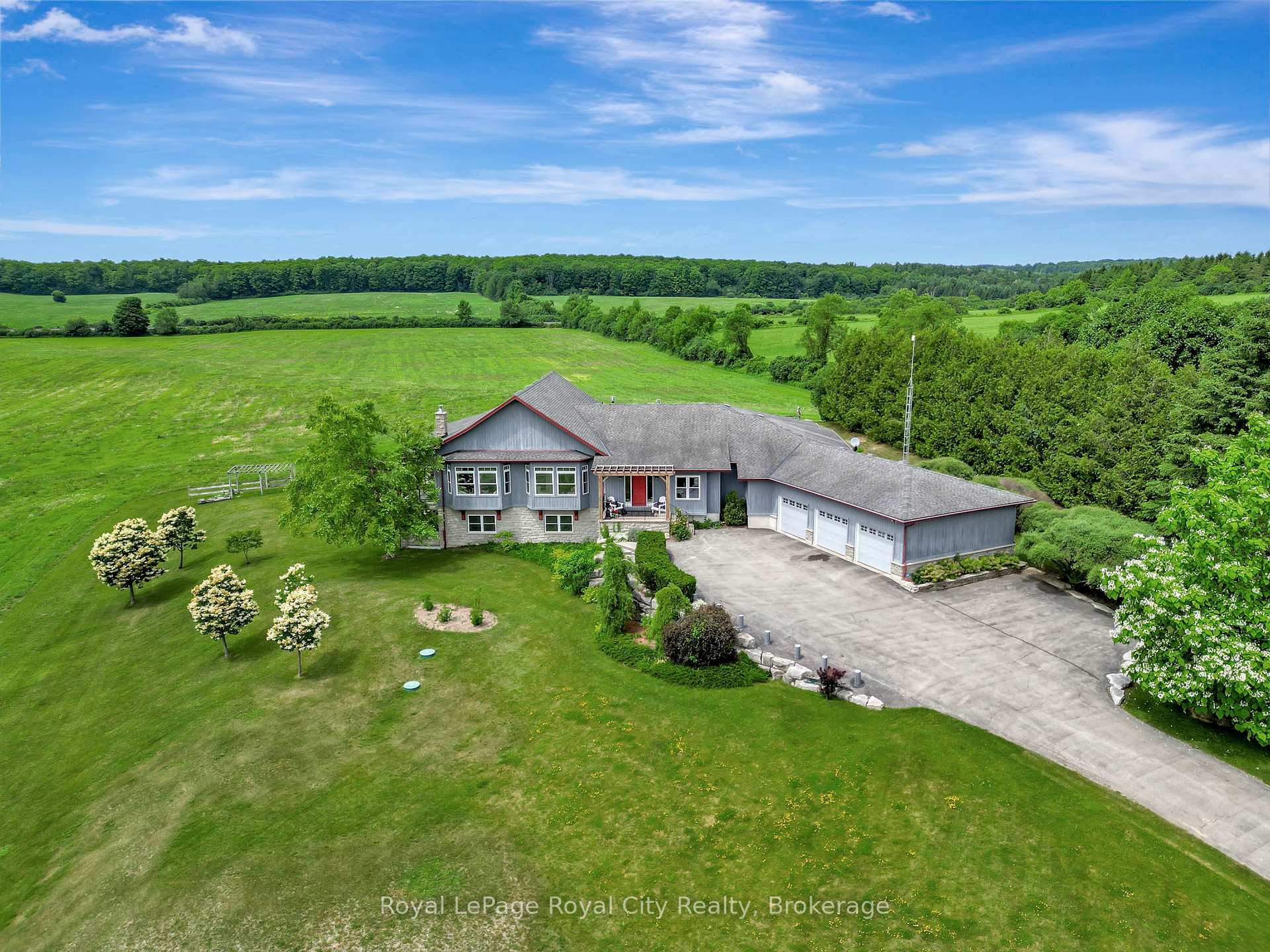 Photo 3 of 7122 Gore Road, Puslinch, Crieff/Aikensville/Killean — HOMEH