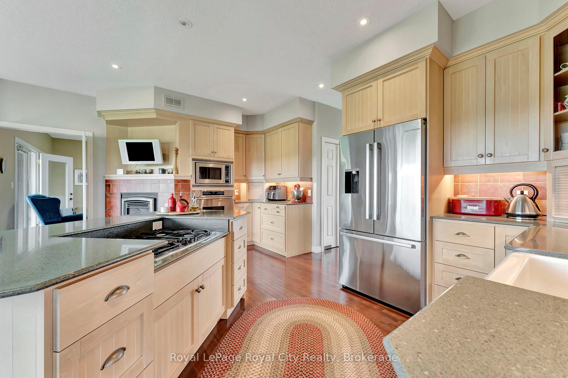 Photo 8 of 7122 Gore Road, Puslinch, Crieff/Aikensville/Killean — HOMEH