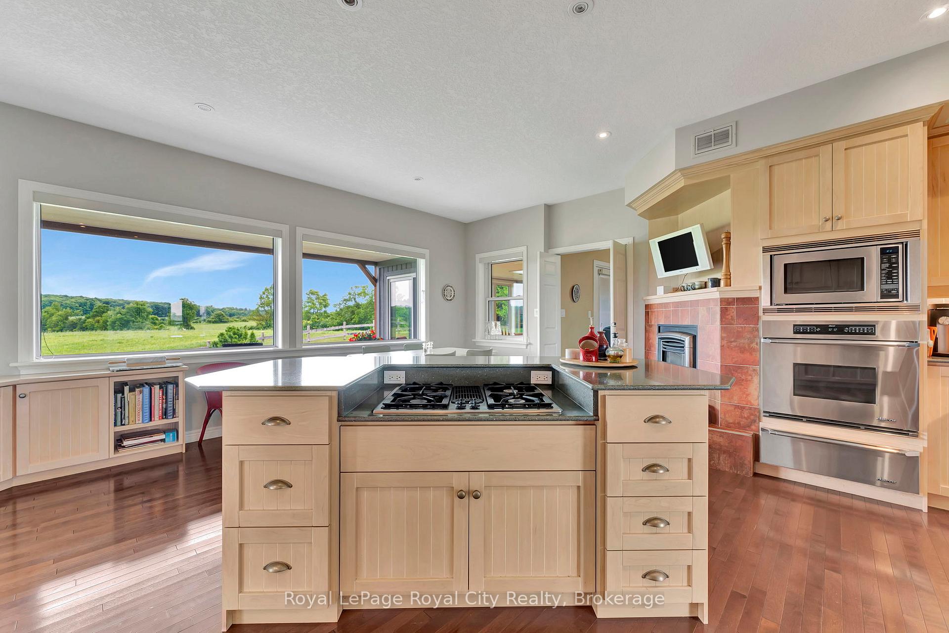 Photo 15 of 7122 Gore Road, Puslinch, Crieff/Aikensville/Killean — HOMEH