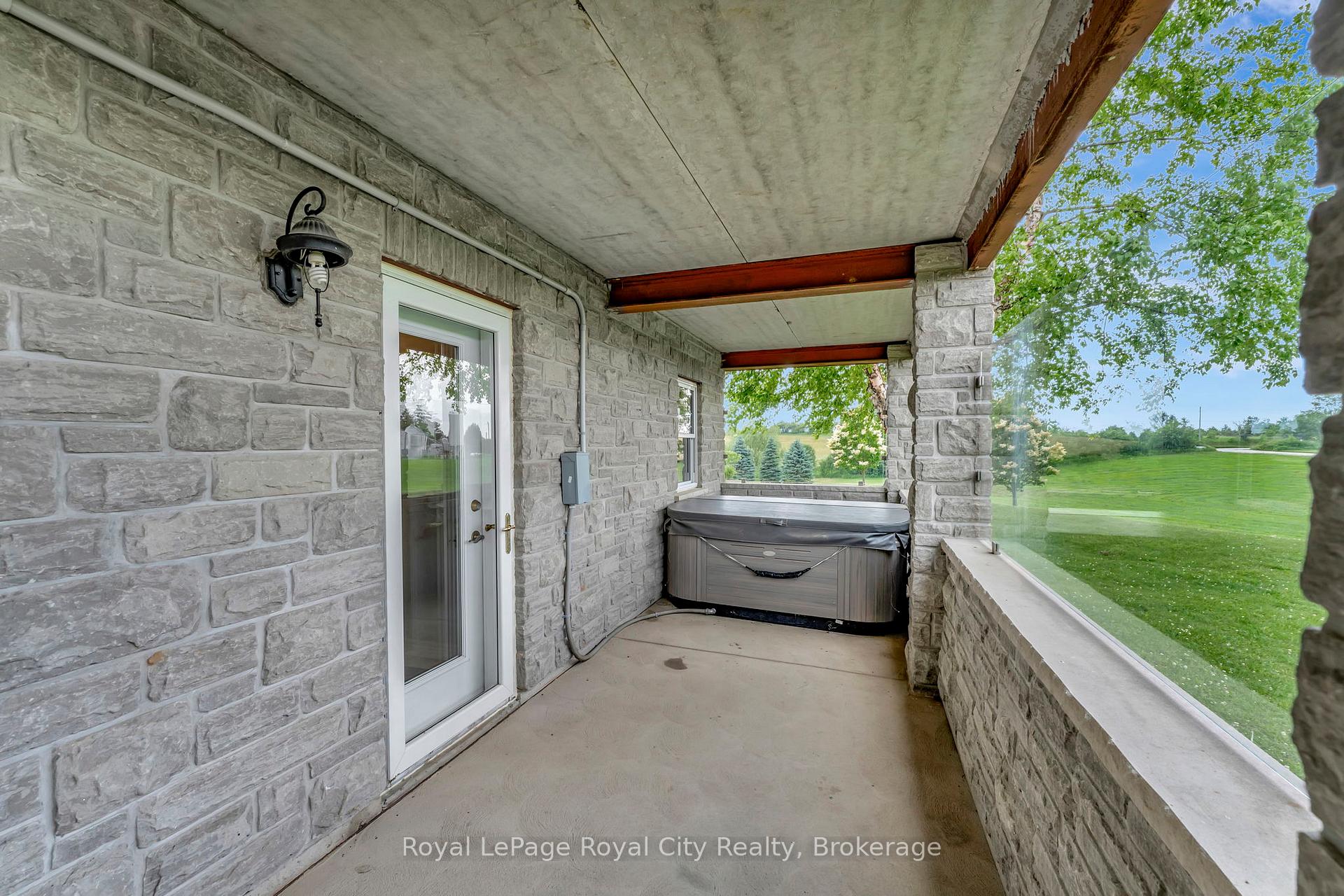 Photo 35 of 7122 Gore Road, Puslinch, Crieff/Aikensville/Killean — HOMEH