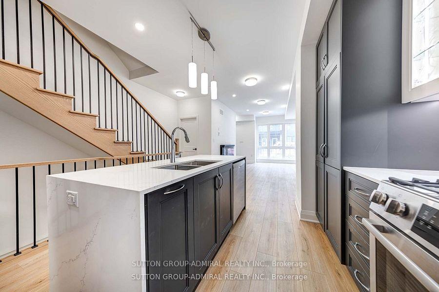 Photo 5 of 54 Chelsey Street, Vaughan, Uplands — HOMEH
