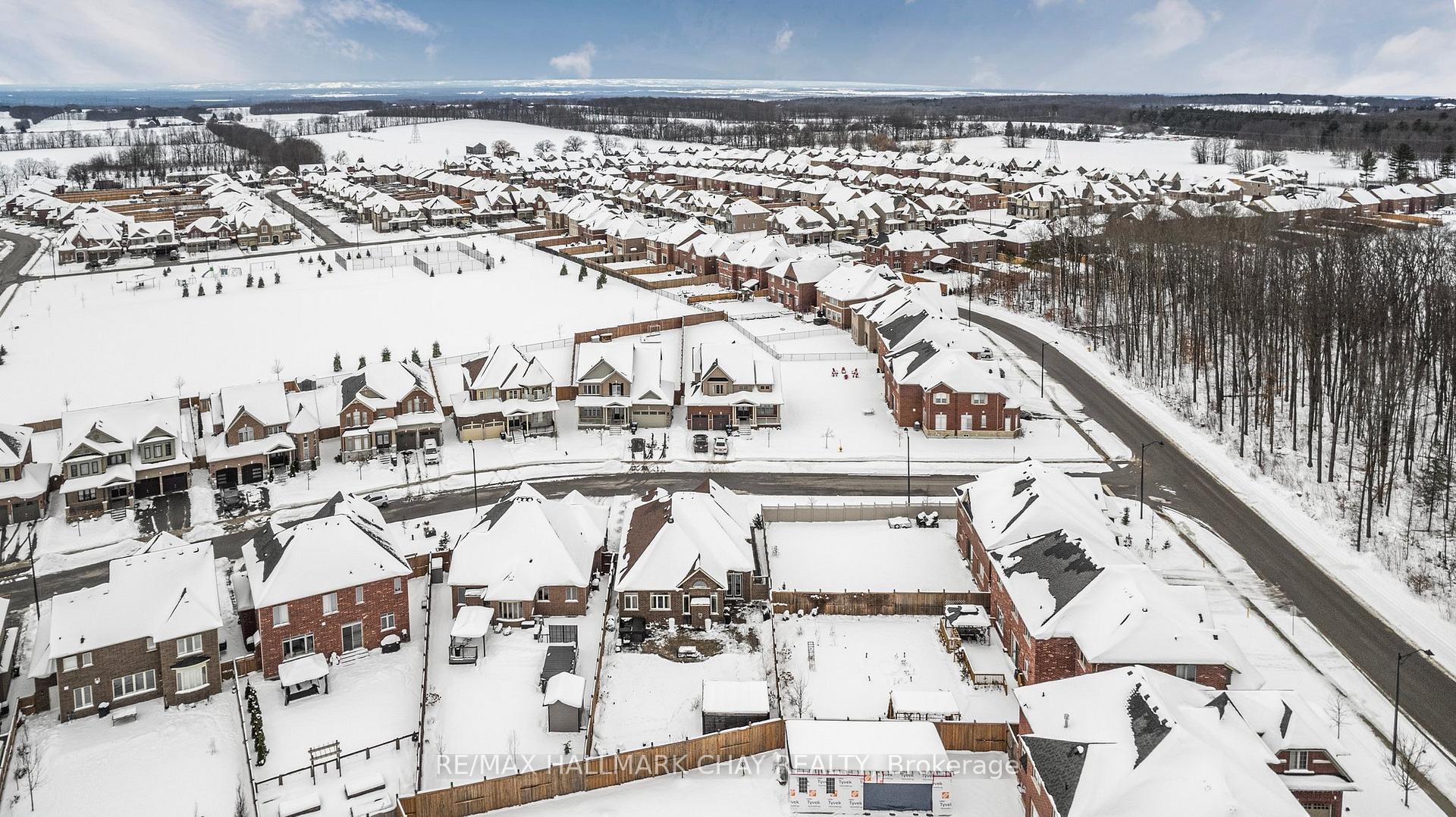 Photo 30 of 96 Redmond Crescent, Springwater, Centre Vespra — HOMEH