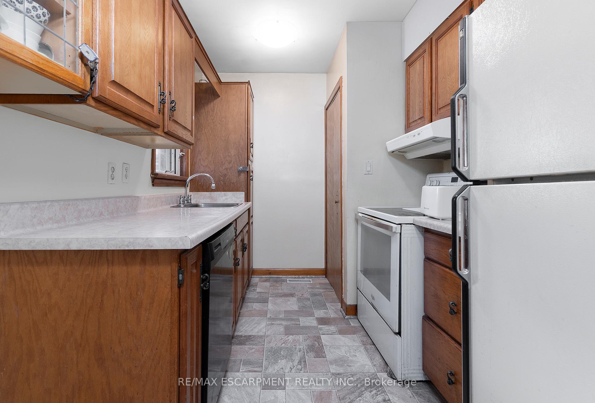 Photo 4 of 125 West 28th Street, Hamilton, Westcliffe — HOMEH