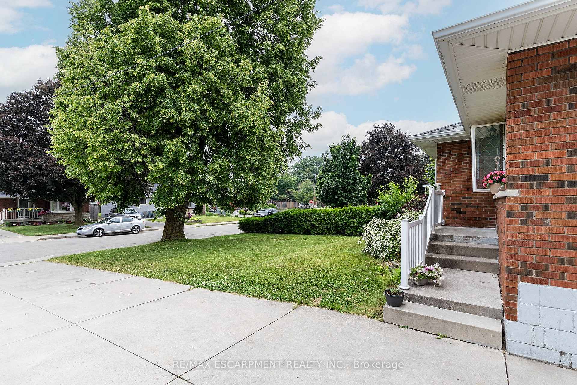 Photo 9 of 125 West 28th Street, Hamilton, Westcliffe — HOMEH