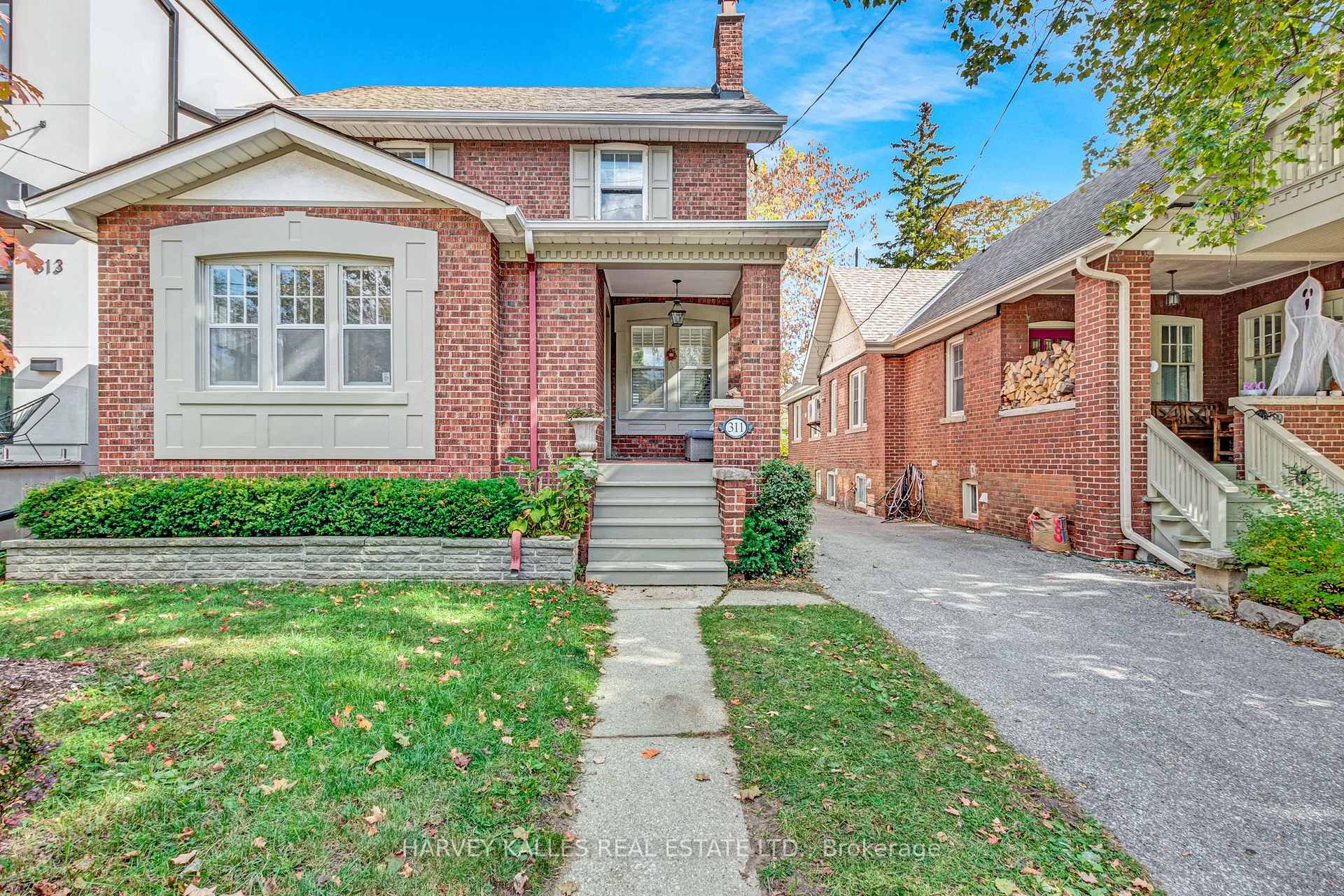 Front of 311 Rosewell Avenue