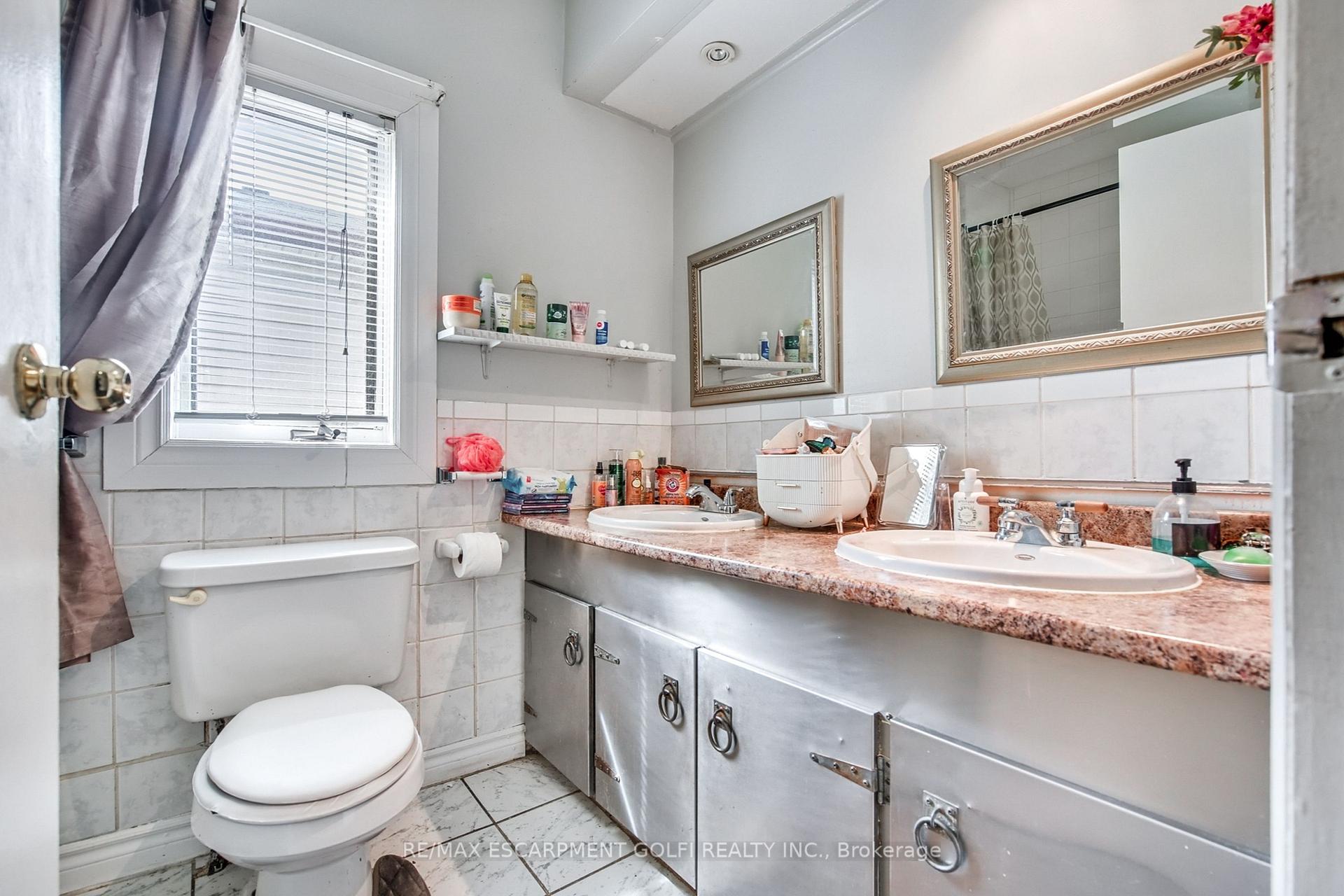 Photo 15 of 412 Red Oak Avenue, Hamilton, Stoney Creek — HOMEH