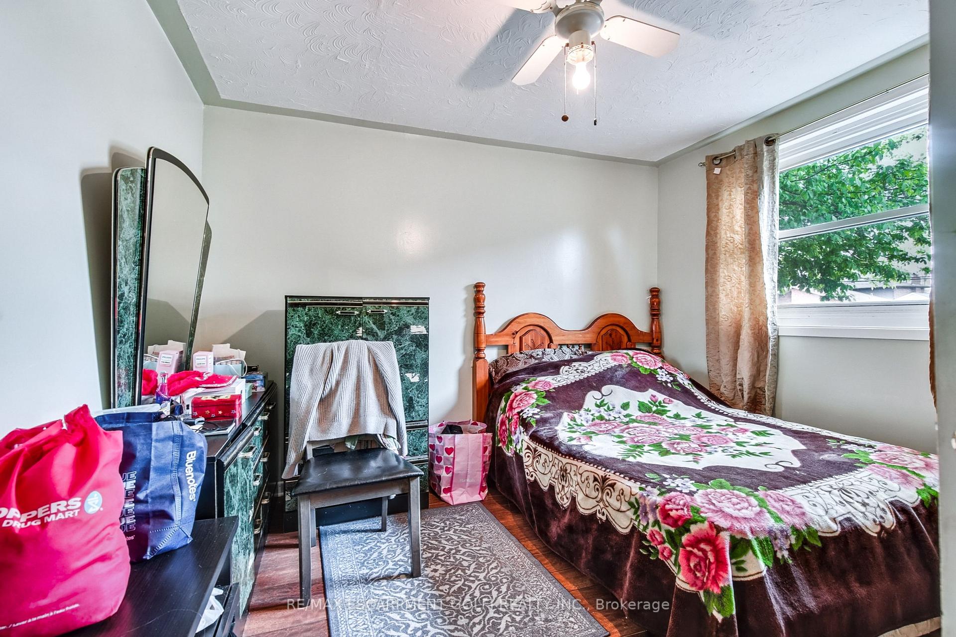 Photo 12 of 412 Red Oak Avenue, Hamilton, Stoney Creek — HOMEH