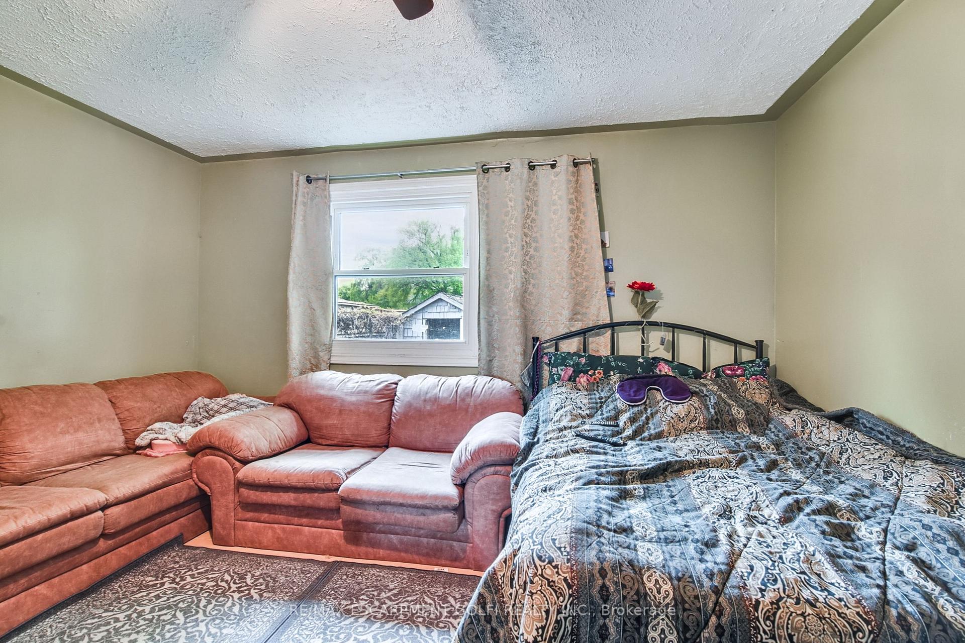 Photo 19 of 412 Red Oak Avenue, Hamilton, Stoney Creek — HOMEH