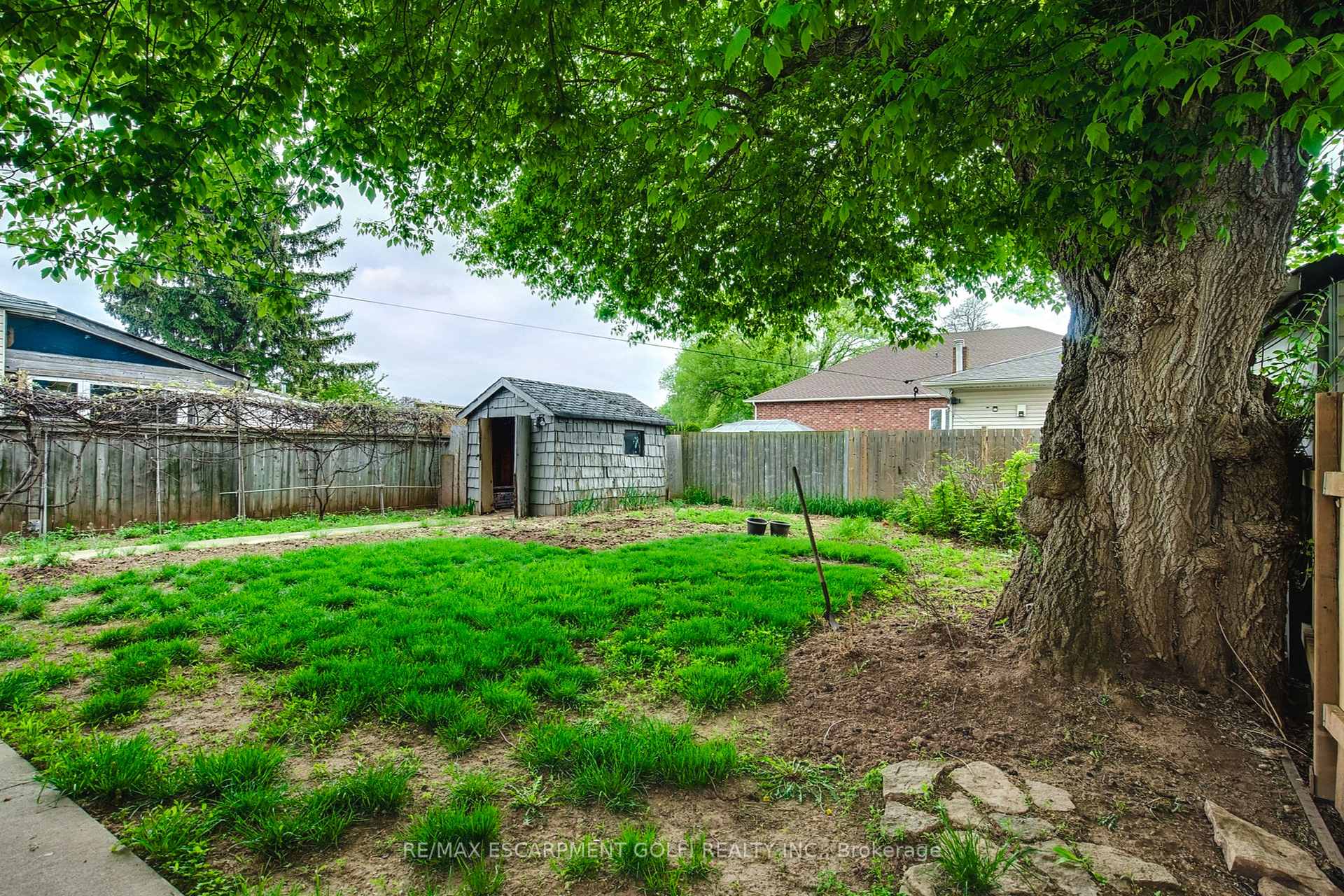 Photo 26 of 412 Red Oak Avenue, Hamilton, Stoney Creek — HOMEH