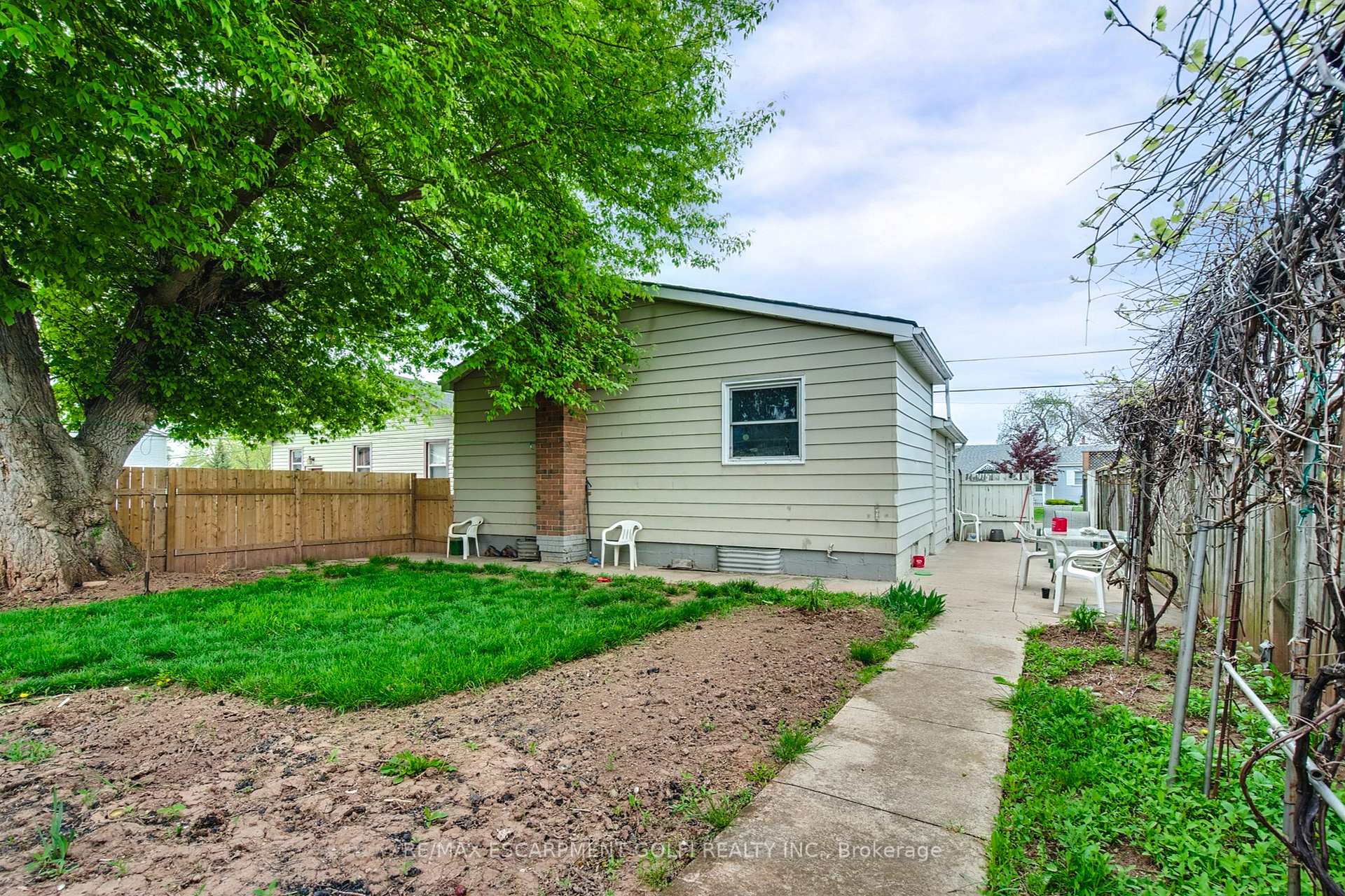 Photo 24 of 412 Red Oak Avenue, Hamilton, Stoney Creek — HOMEH