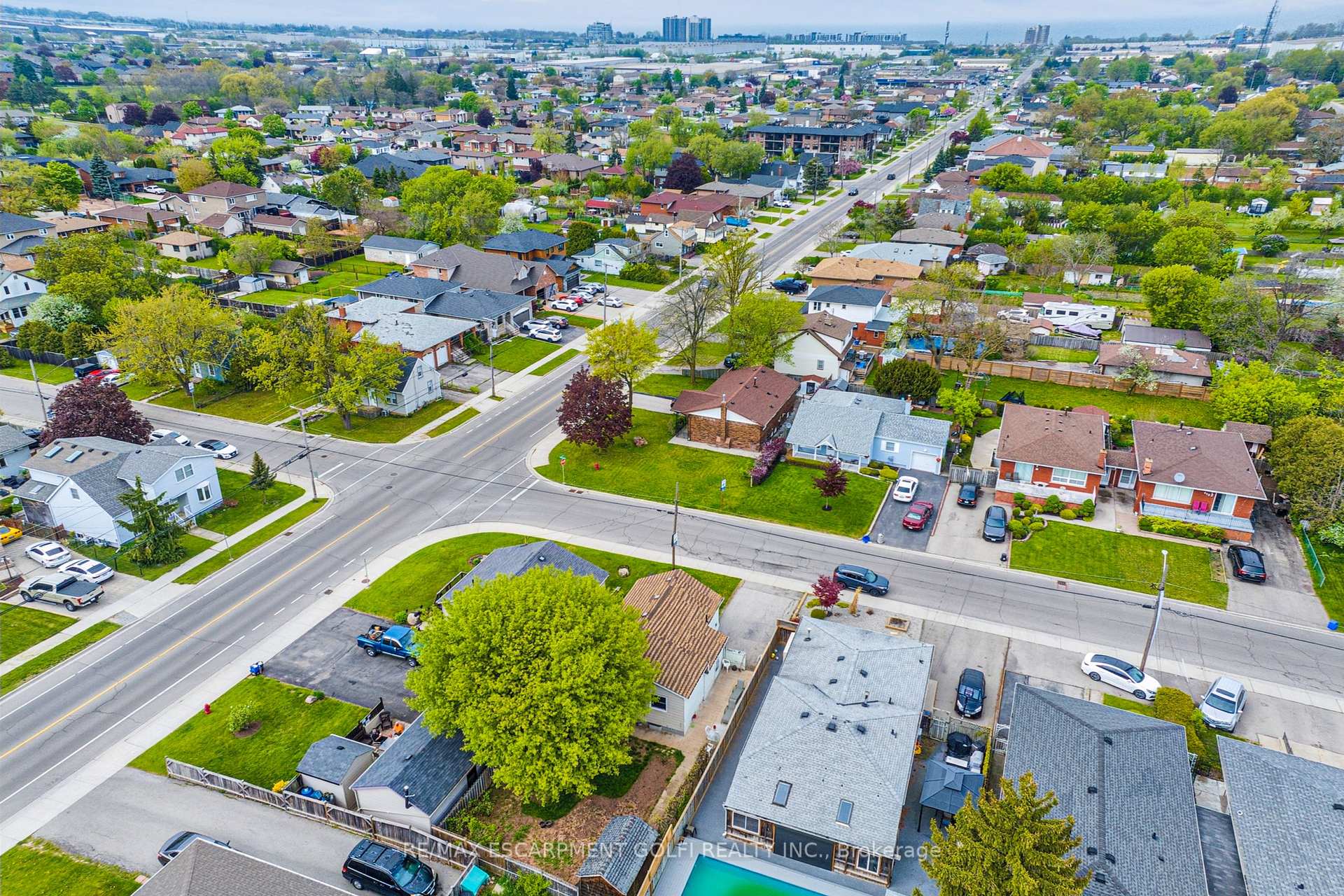 Photo 37 of 412 Red Oak Avenue, Hamilton, Stoney Creek — HOMEH