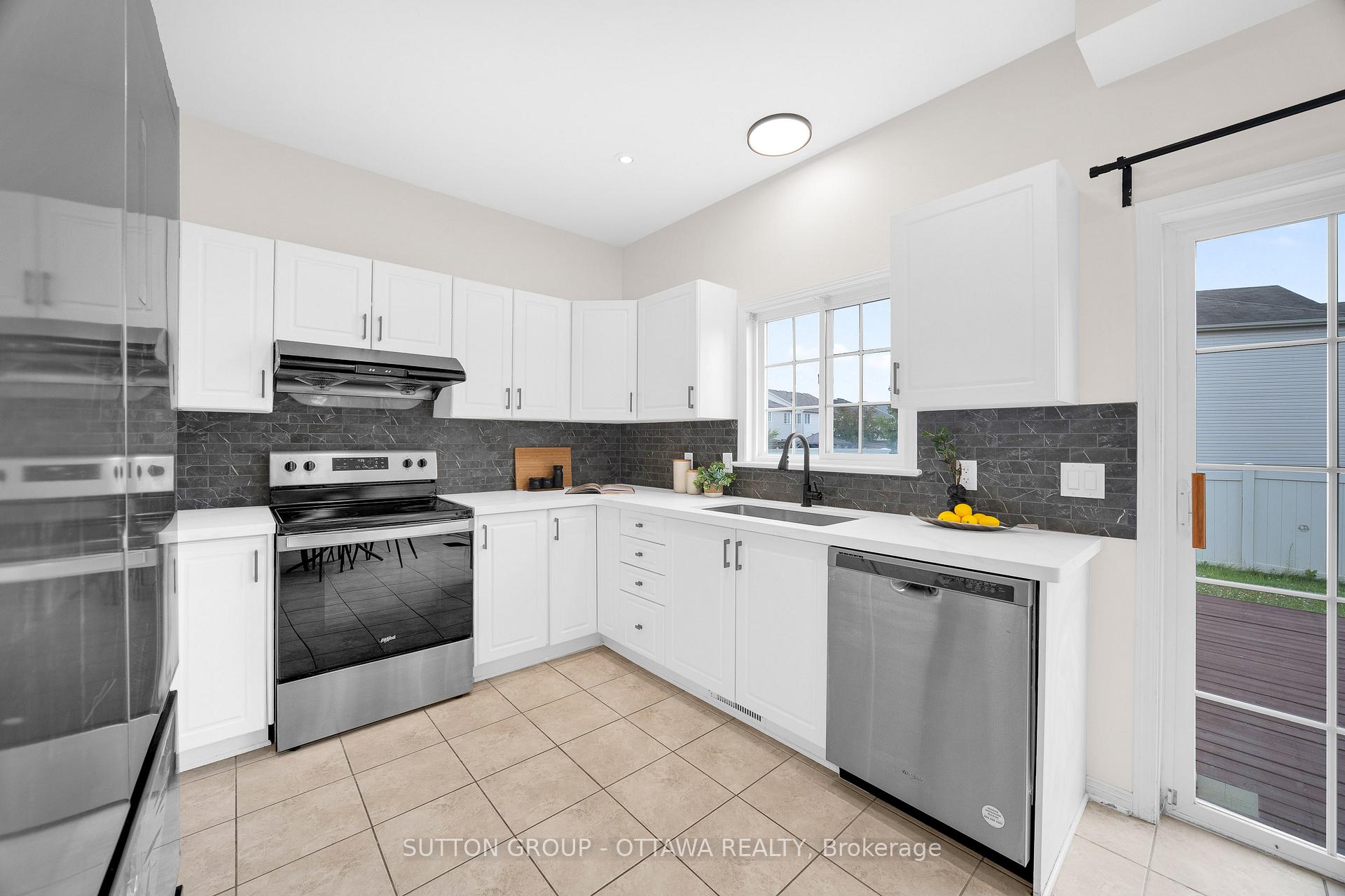 Photo 21 of 151 Windance Crescent, Ottawa, Kanata - Morgan's Grant/South March — HOMEH