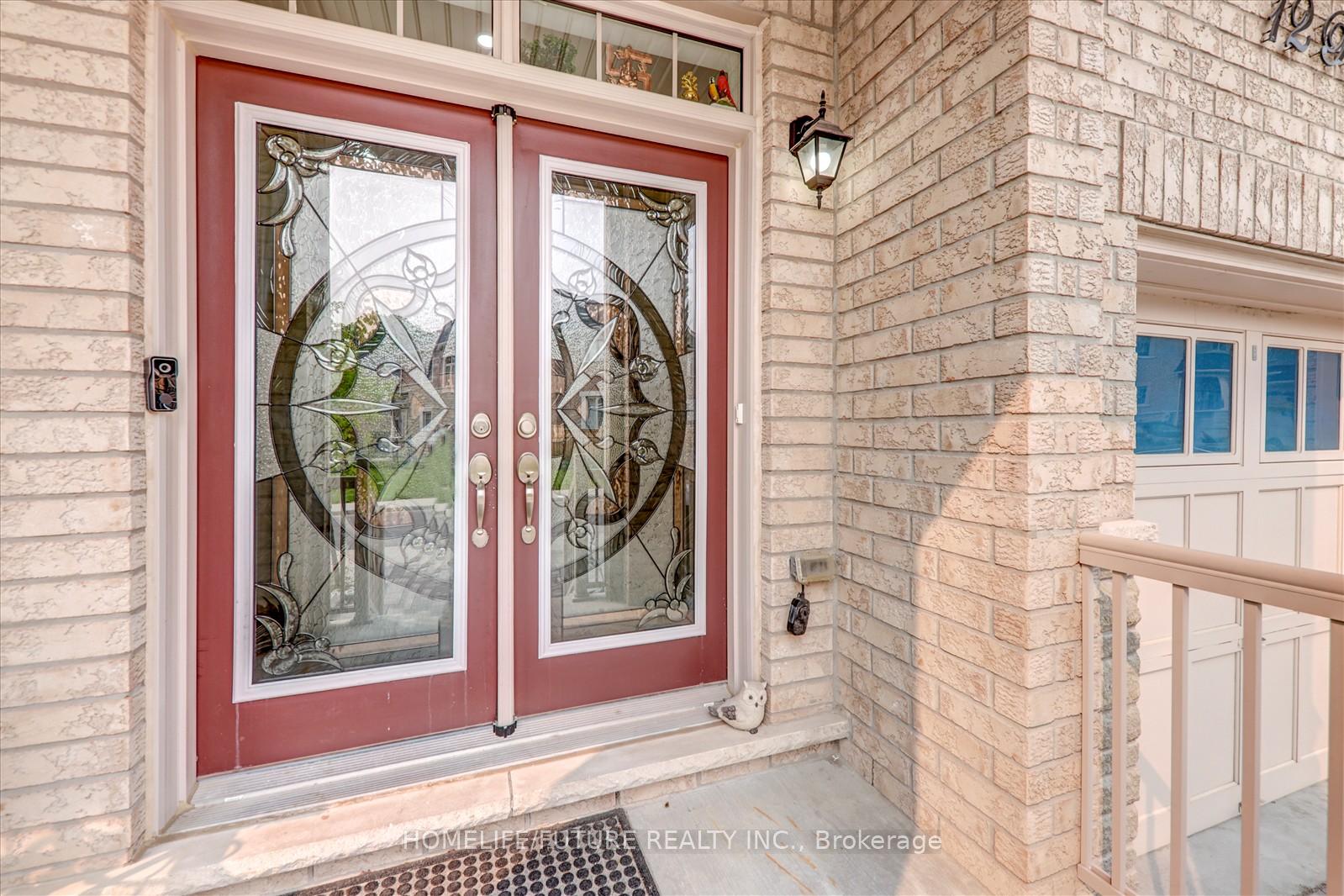 Photo 4 of 12 Ryler Way, Markham, Cedarwood — HOMEH