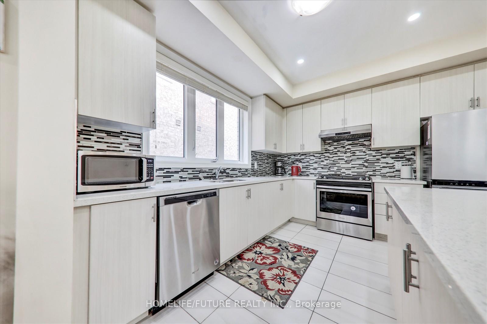 Photo 14 of 12 Ryler Way, Markham, Cedarwood — HOMEH