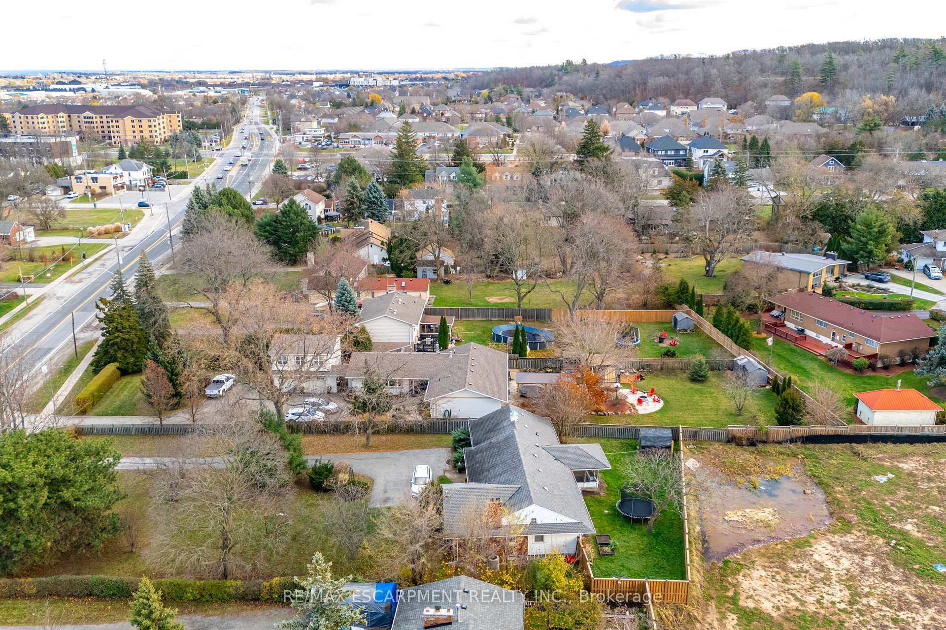 Photo 25 of 248 Main Street, Grimsby, Grimsby Escarpment — HOMEH