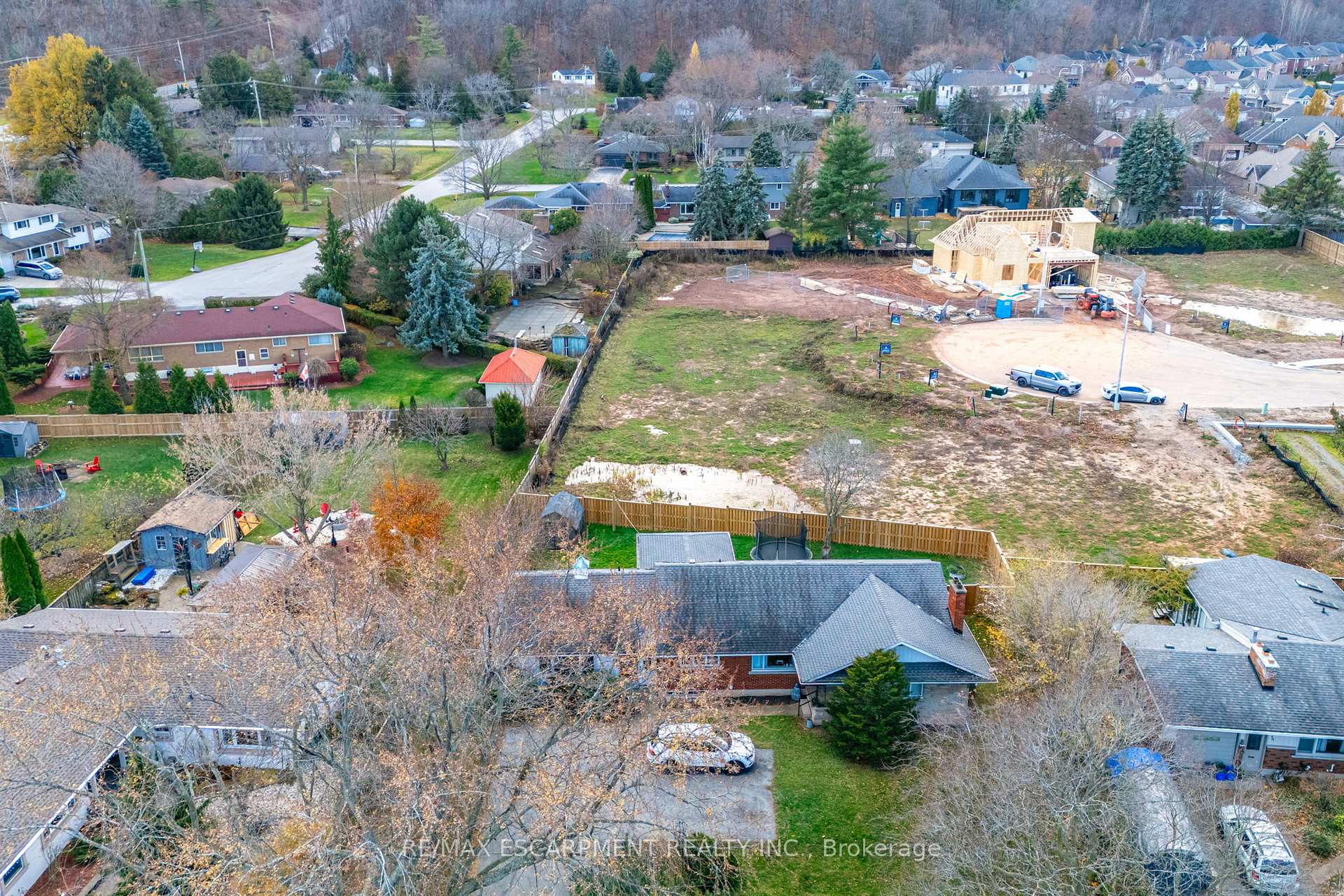 Photo 27 of 248 Main Street, Grimsby, Grimsby Escarpment — HOMEH