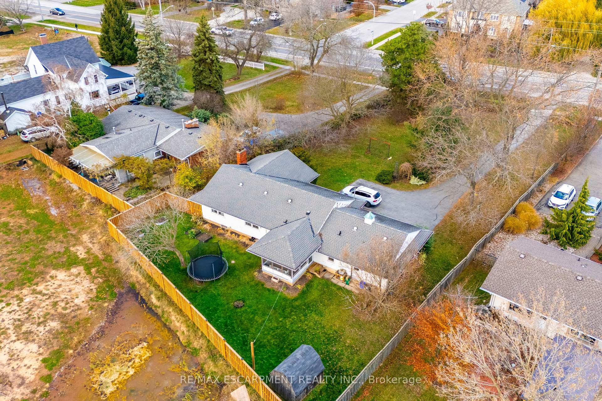 Photo 33 of 248 Main Street, Grimsby, Grimsby Escarpment — HOMEH