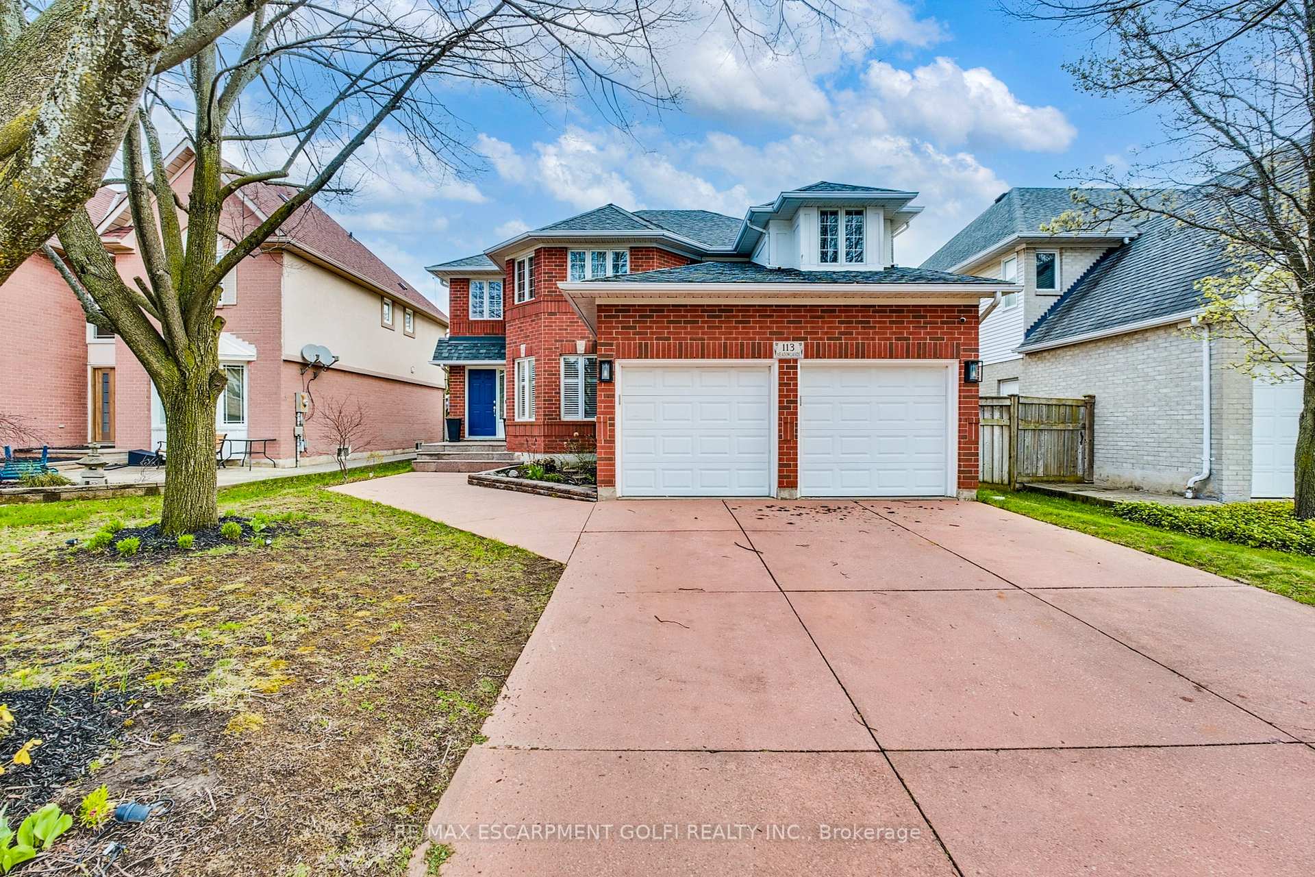 Front of 113 Meadowlands Boulevard