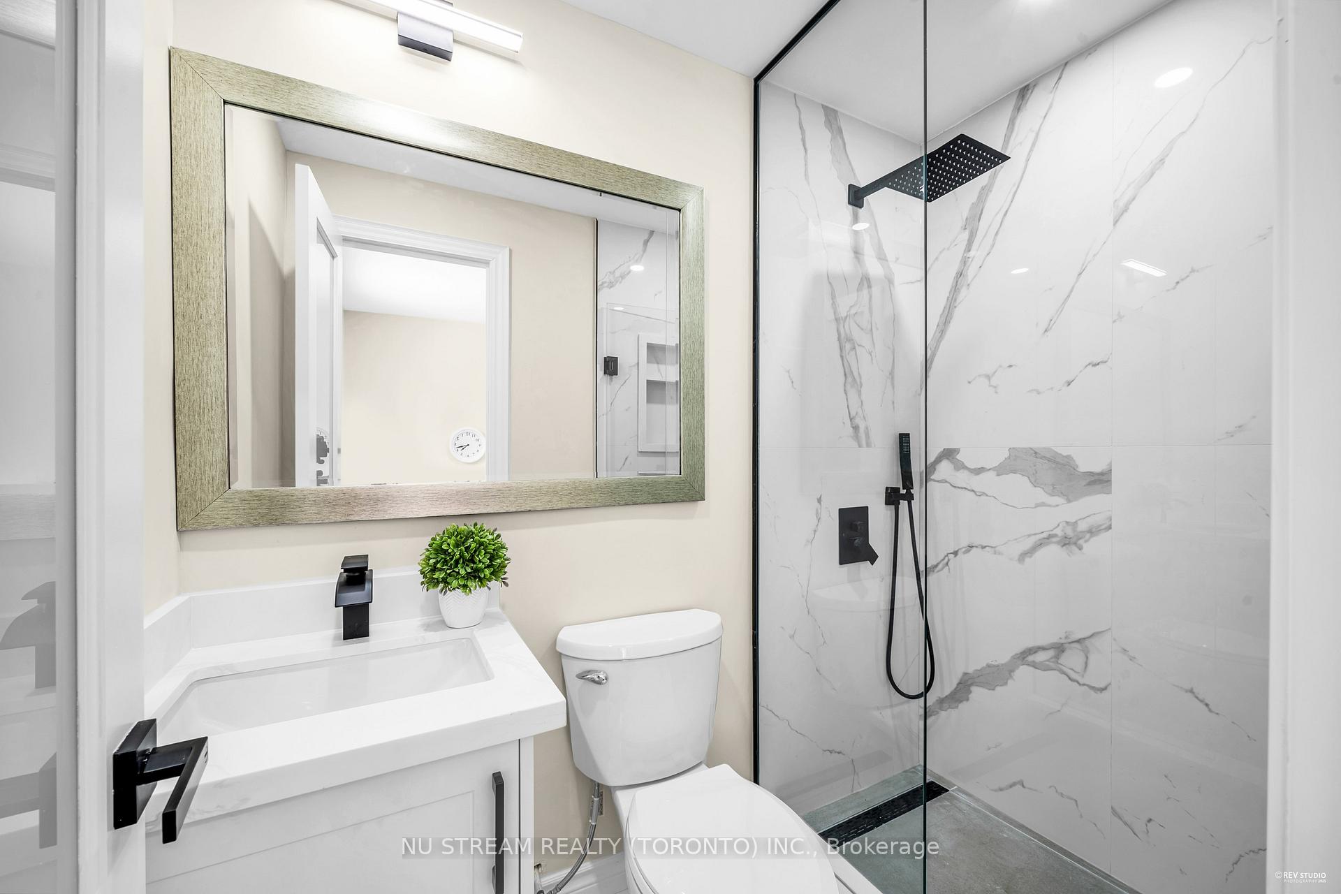 Photo 32 of 9 Liebeck Crescent, Markham, Unionville — HOMEH