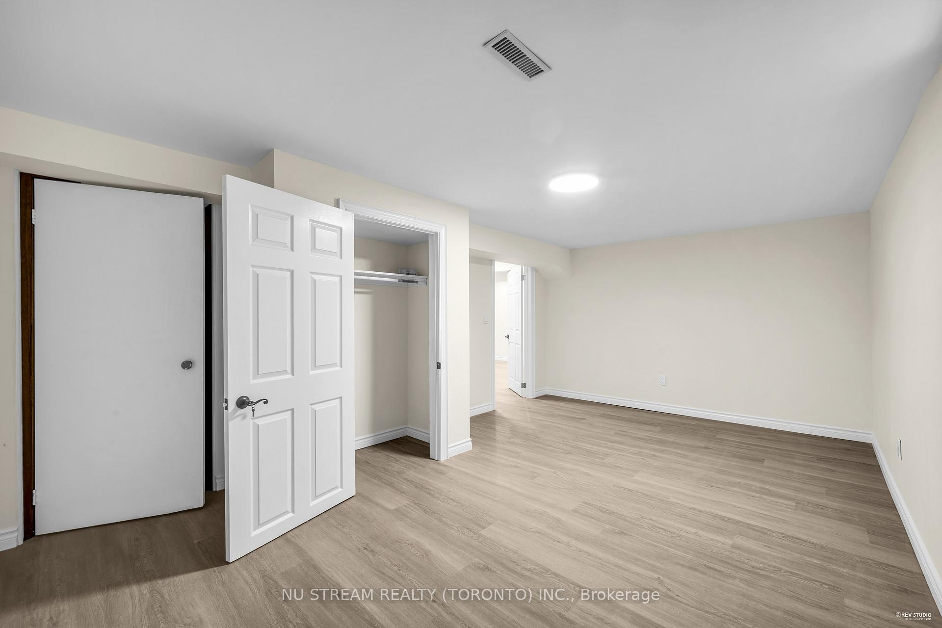 Photo 40 of 9 Liebeck Crescent, Markham, Unionville — HOMEH