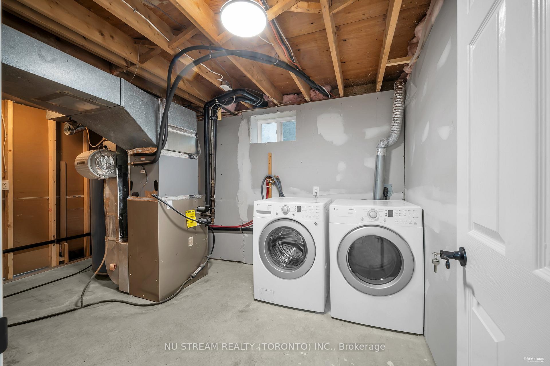 Photo 39 of 9 Liebeck Crescent, Markham, Unionville — HOMEH
