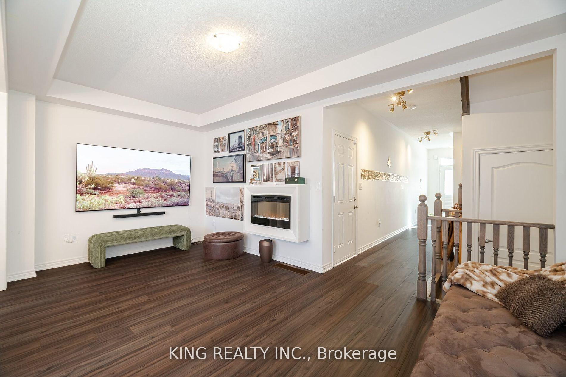 Photo 12 of 425 Skinner Road, Hamilton, Waterdown — HOMEH