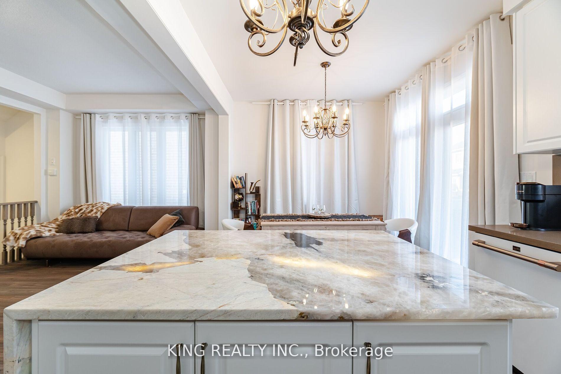 Photo 17 of 425 Skinner Road, Hamilton, Waterdown — HOMEH