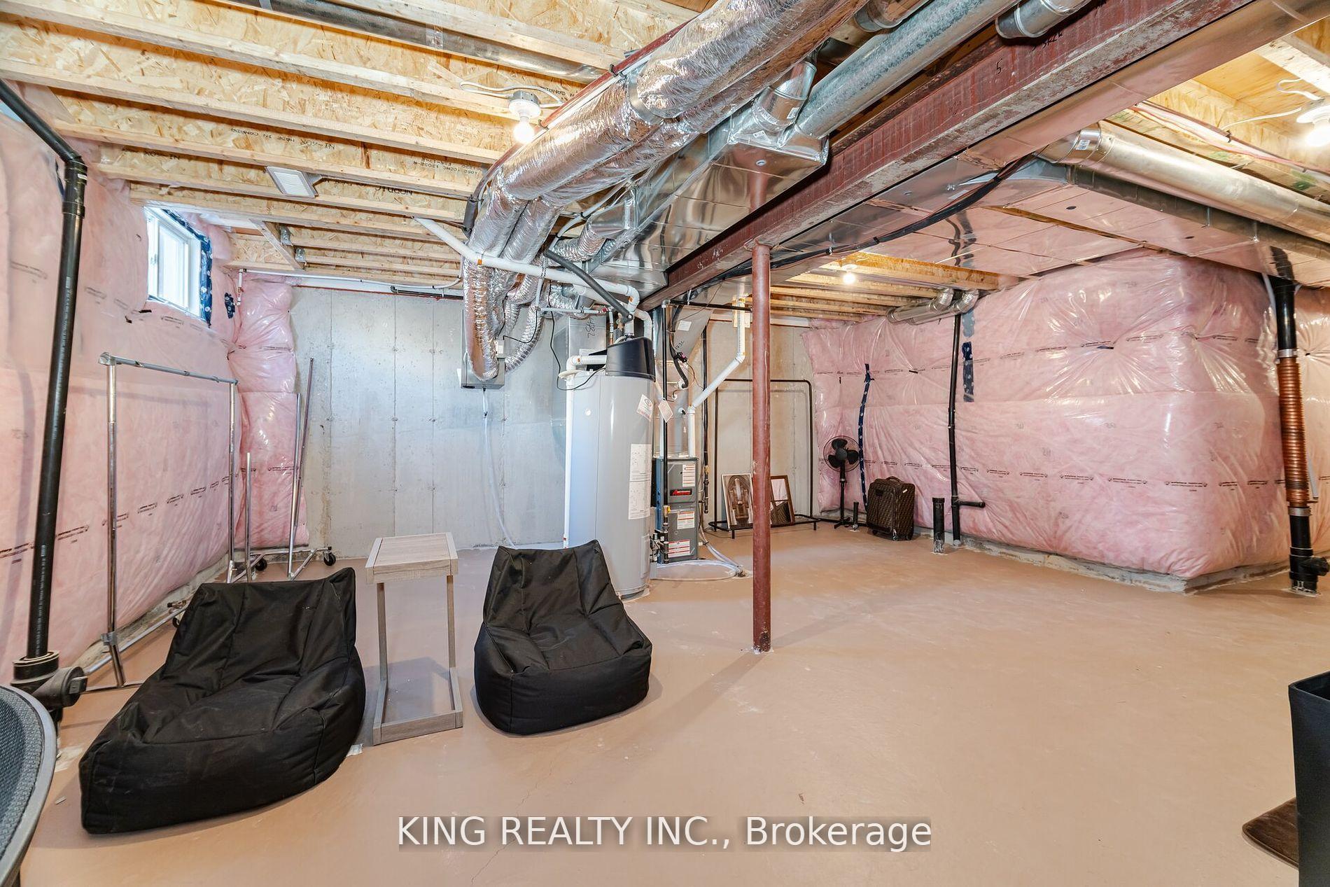 Photo 31 of 425 Skinner Road, Hamilton, Waterdown — HOMEH