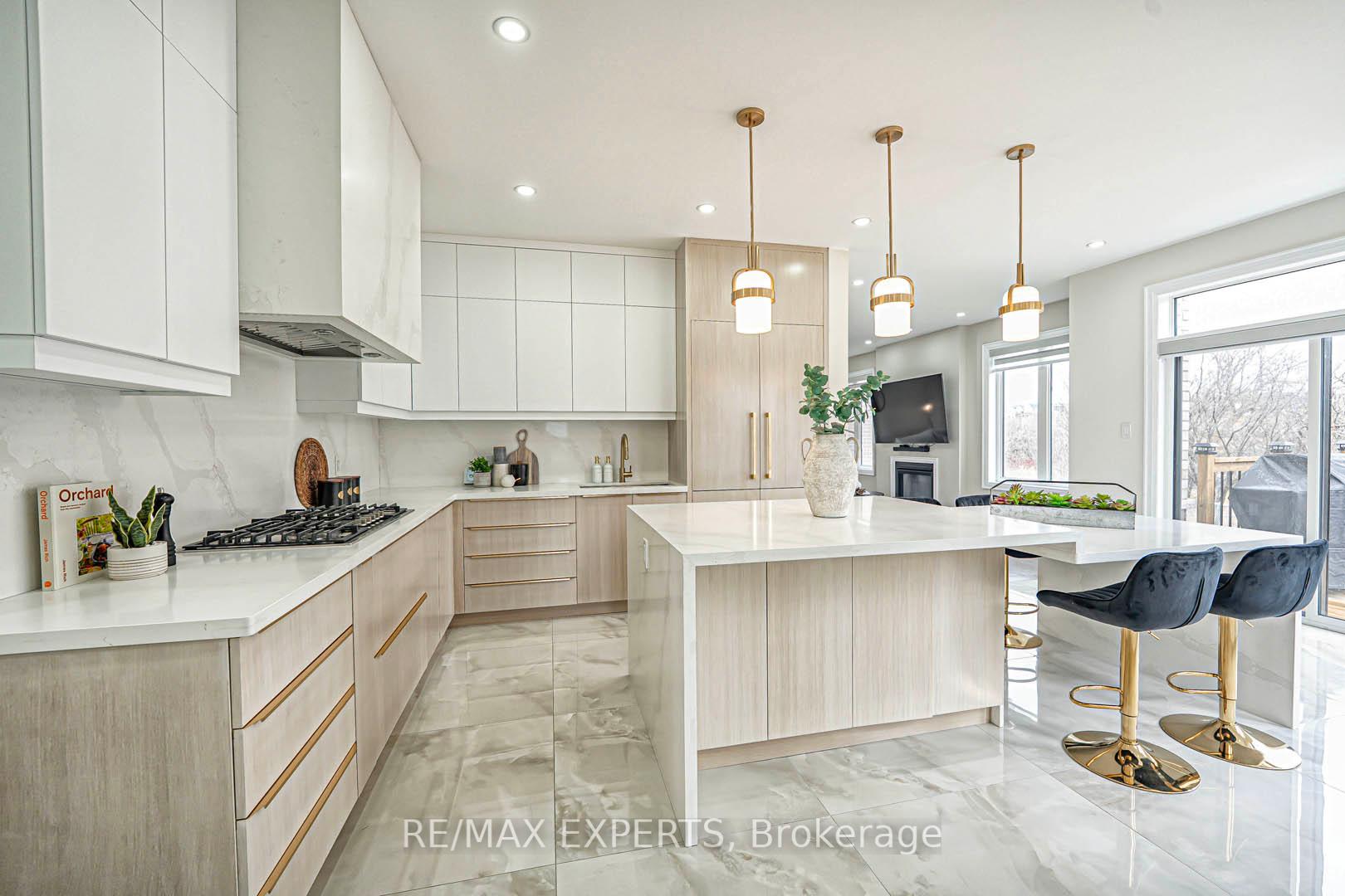 Photo 8 of 1343 Klondike Court, Oshawa, Kedron — HOMEH