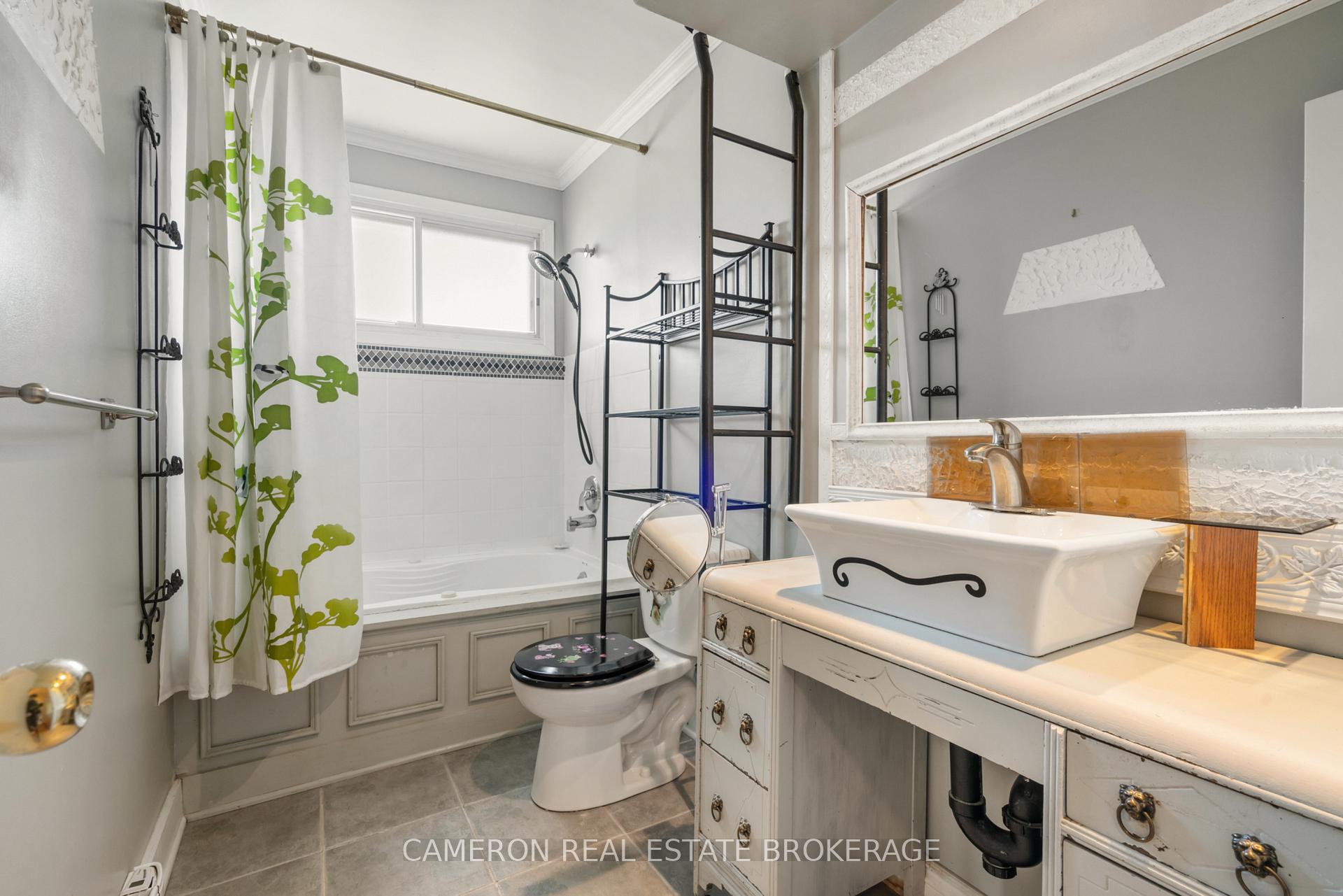 Photo 8 of 751 Montcalm Court, Cornwall — HOMEH