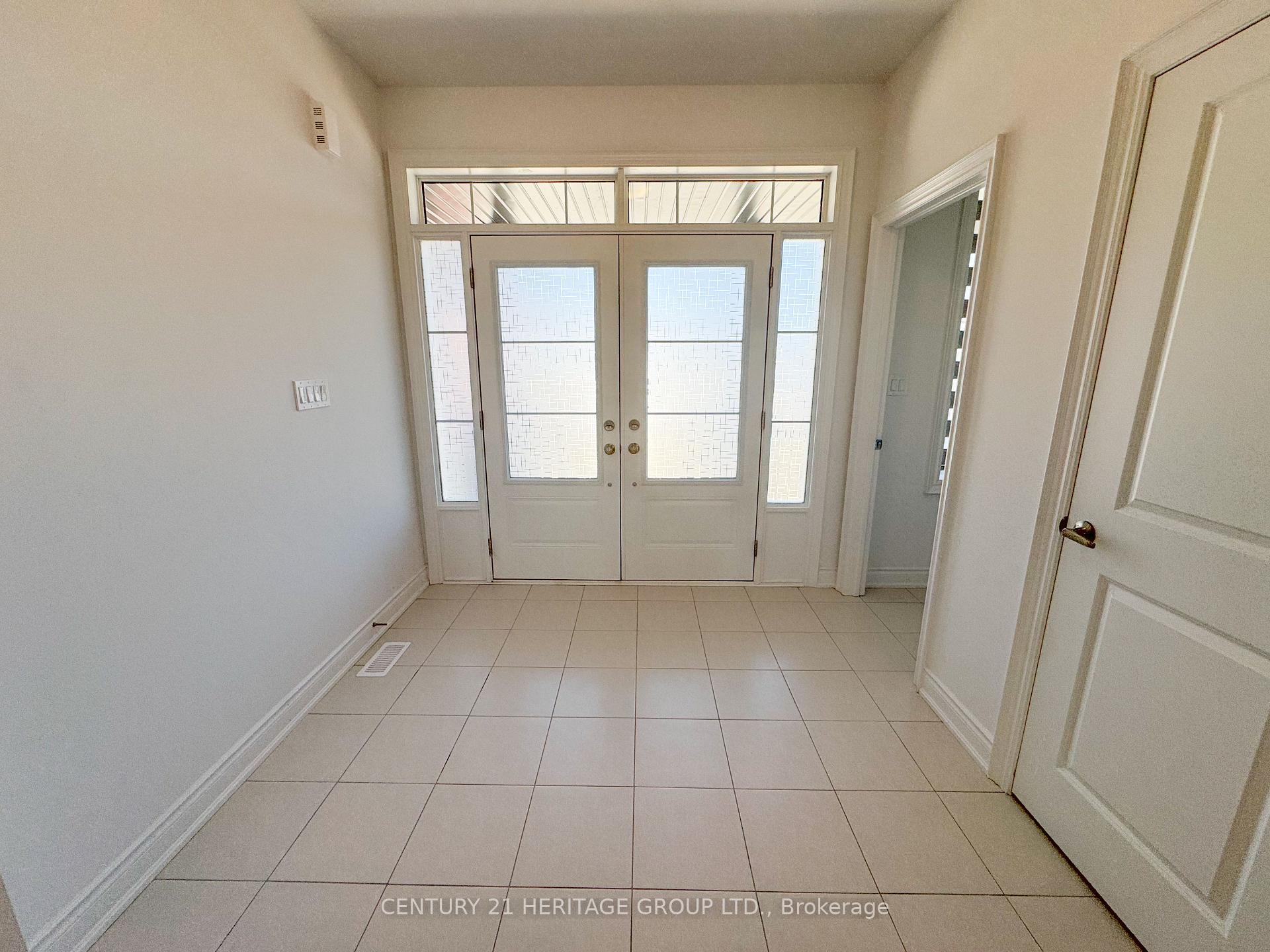 Photo 3 of 13 Amber Drive, Wasaga Beach — HOMEH