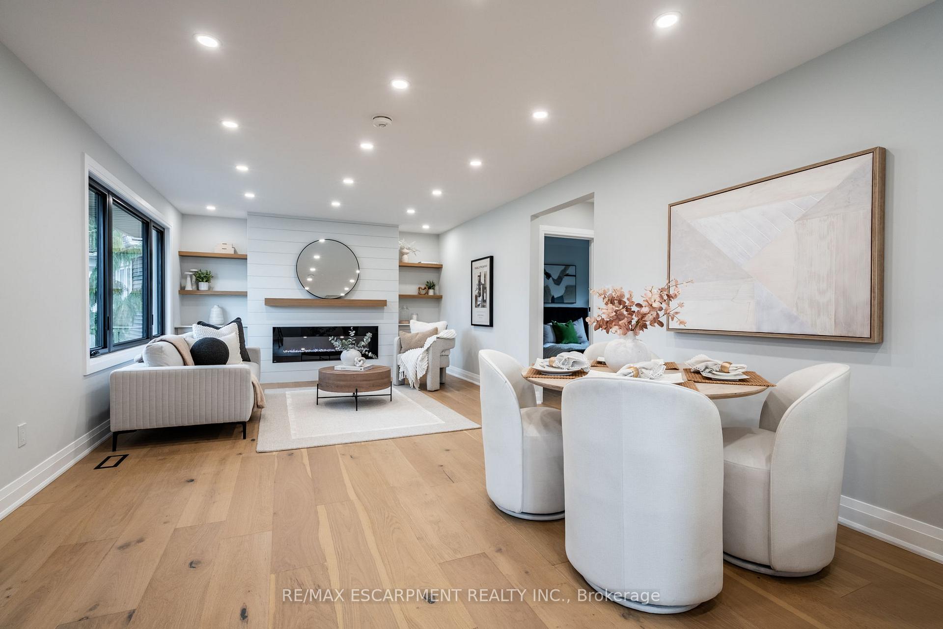 Photo 24 of 11 James Street, Hamilton, Waterdown — HOMEH