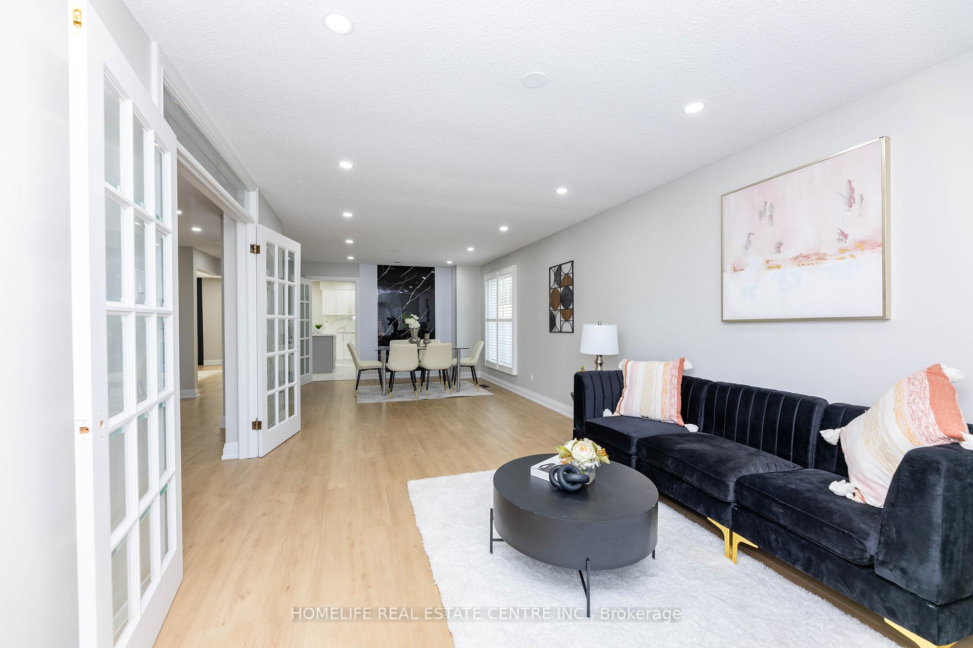 Photo 3 of 7 Markham Street, Brampton, Central Park — HOMEH