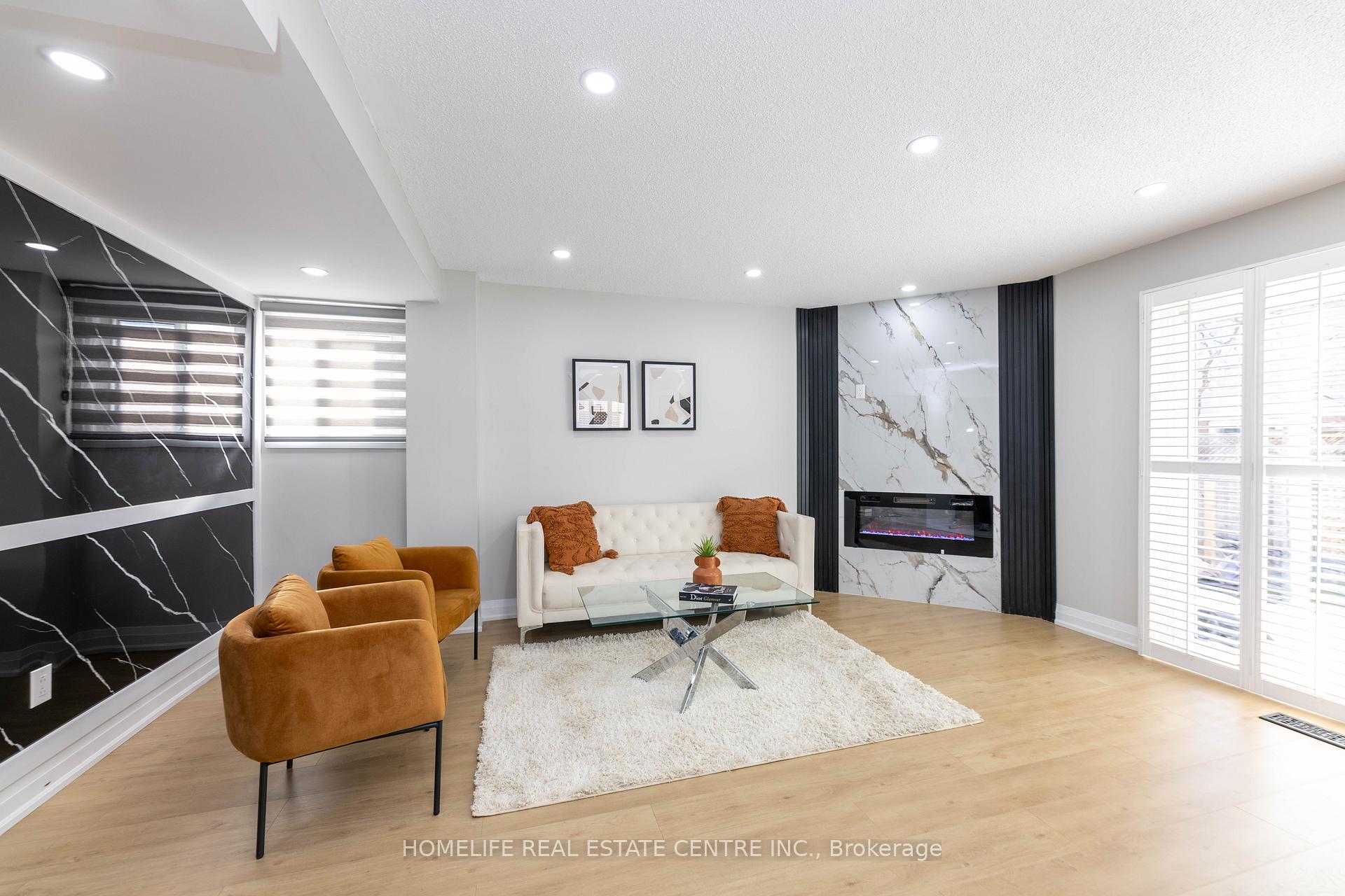 Photo 4 of 7 Markham Street, Brampton, Central Park — HOMEH